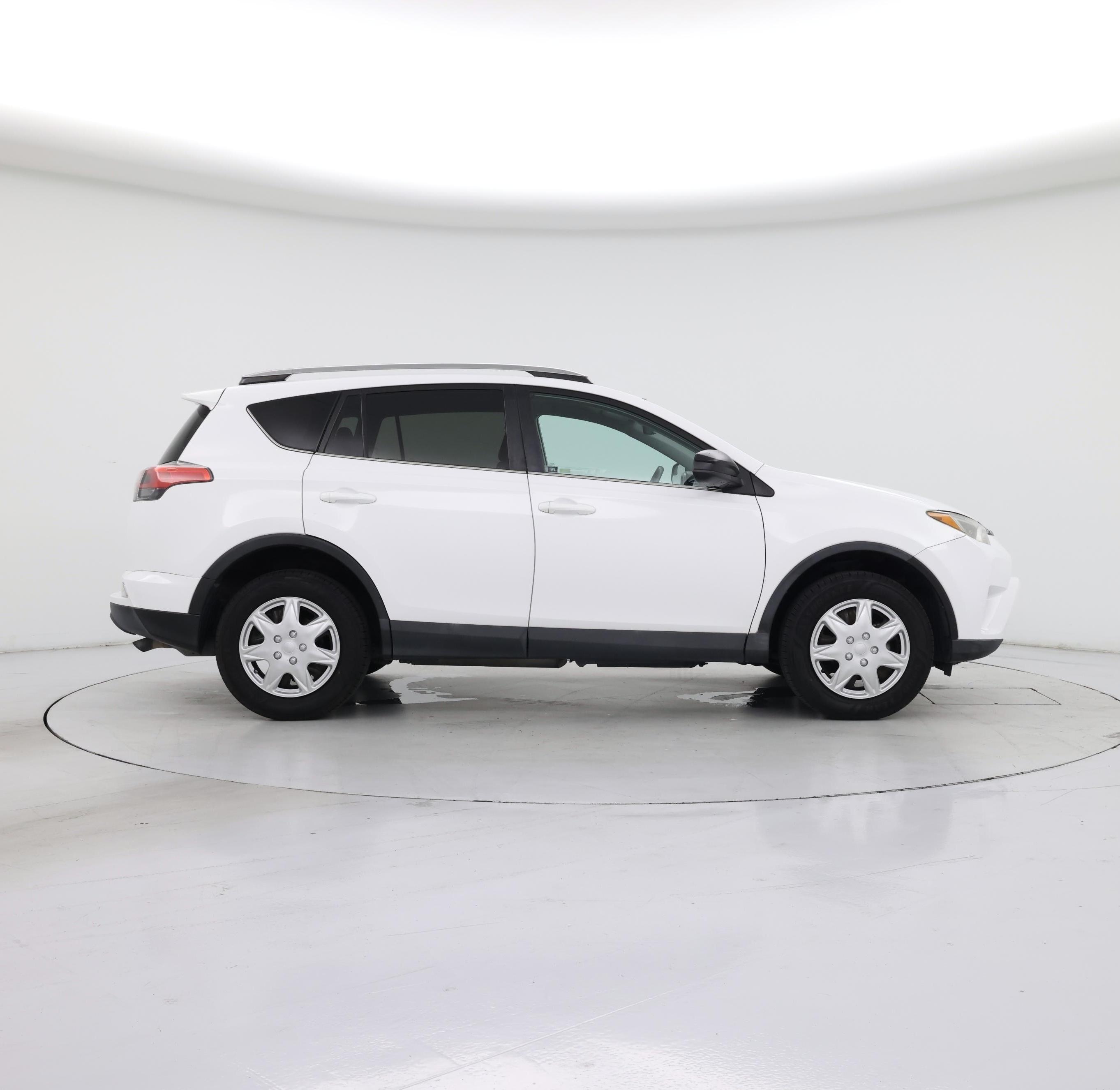 Thumbnail: 2017 Toyota RAV4 - 7