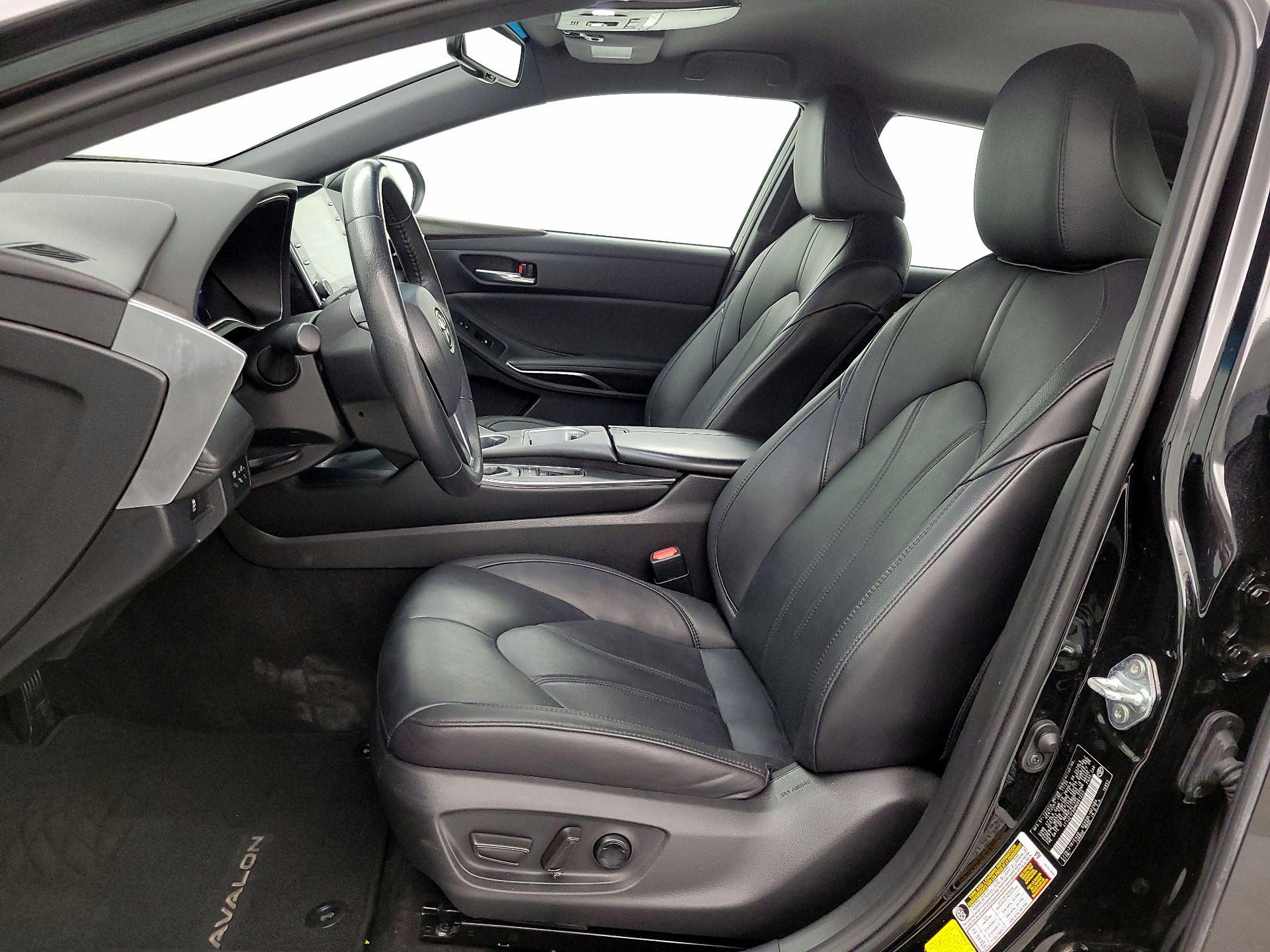 Thumbnail: 2021 Toyota Avalon - 11