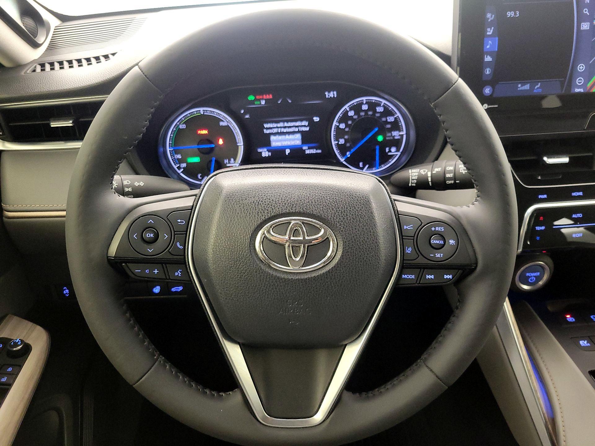 Thumbnail: 2021 Toyota Venza - 10
