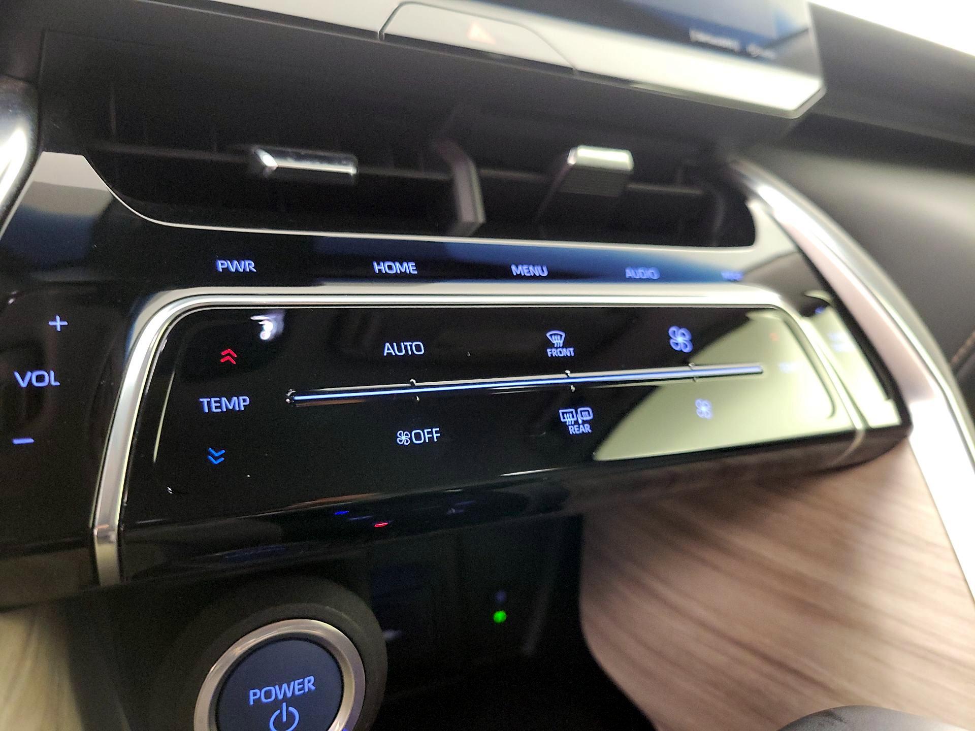 Thumbnail: 2021 Toyota Venza - 17