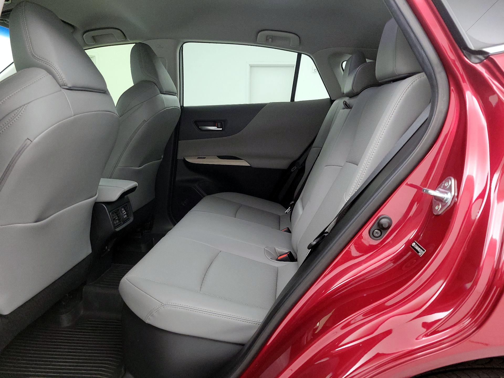 Thumbnail: 2021 Toyota Venza - 20