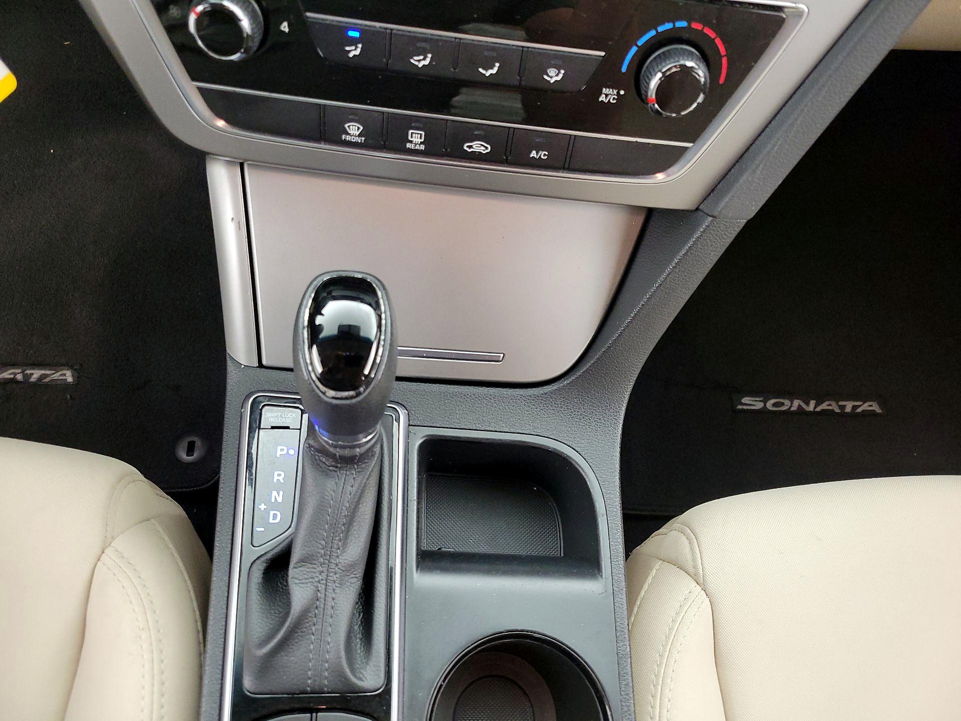 Thumbnail: 2017 Hyundai Sonata - 17