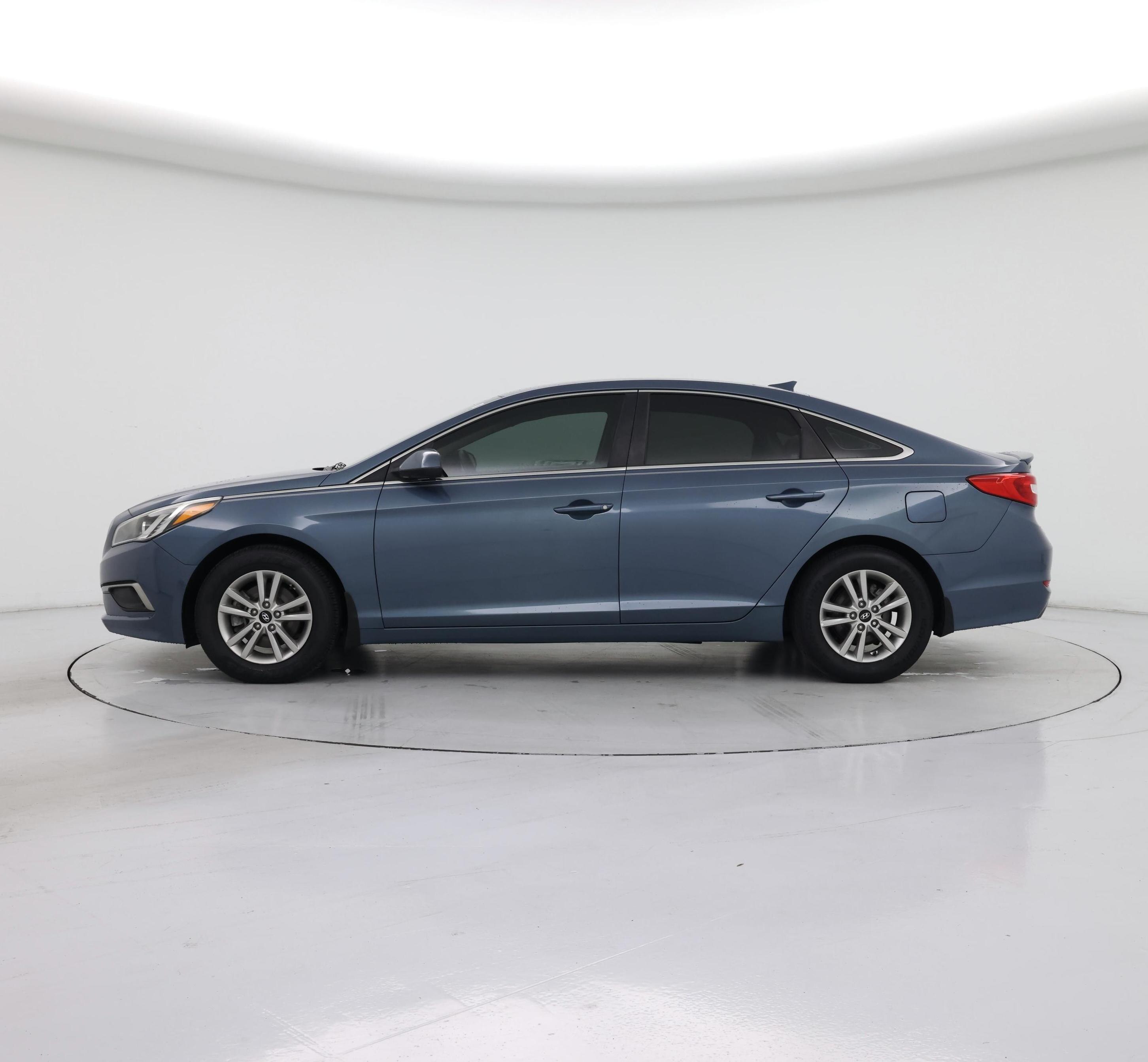 Thumbnail: 2017 Hyundai Sonata - 3