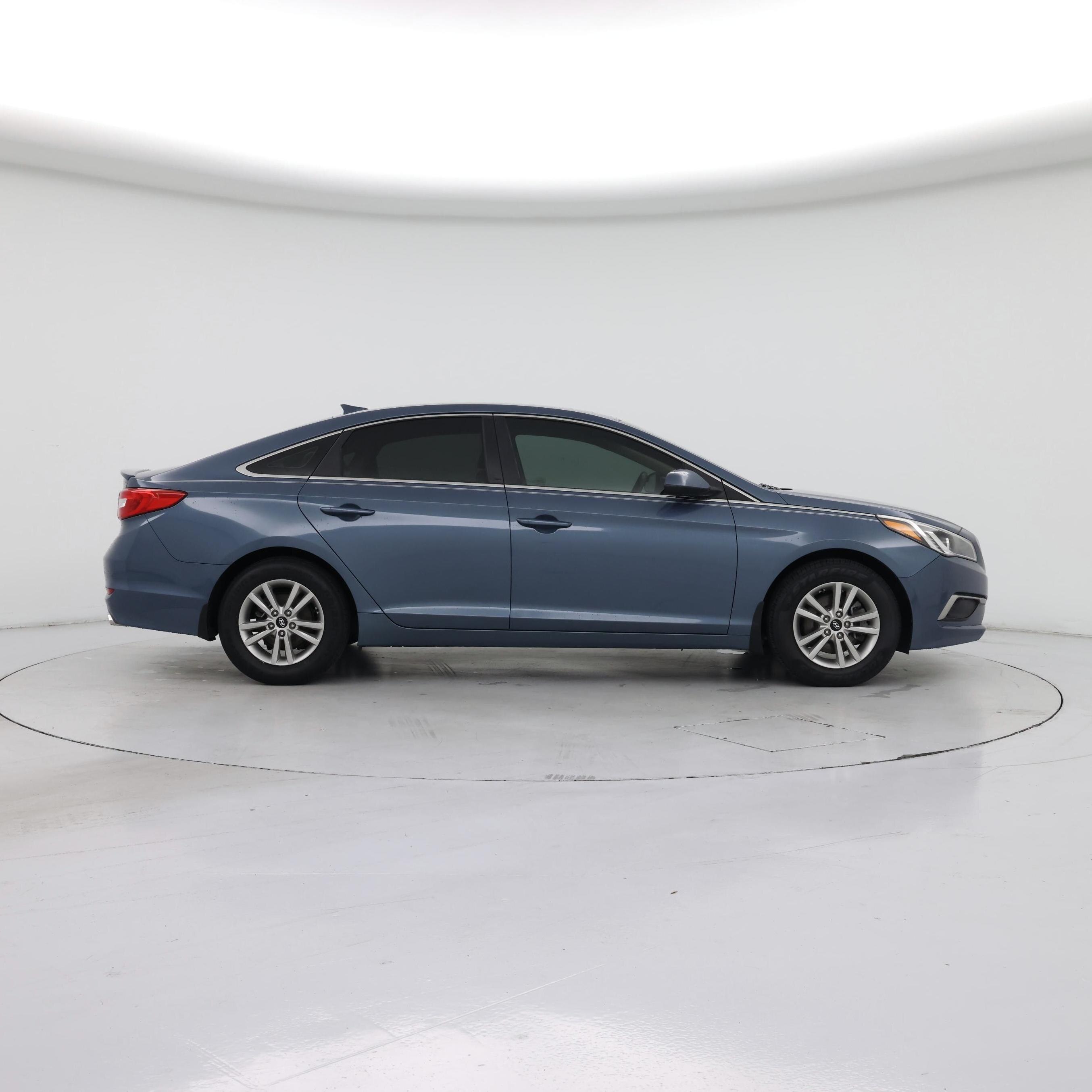 Thumbnail: 2017 Hyundai Sonata - 7