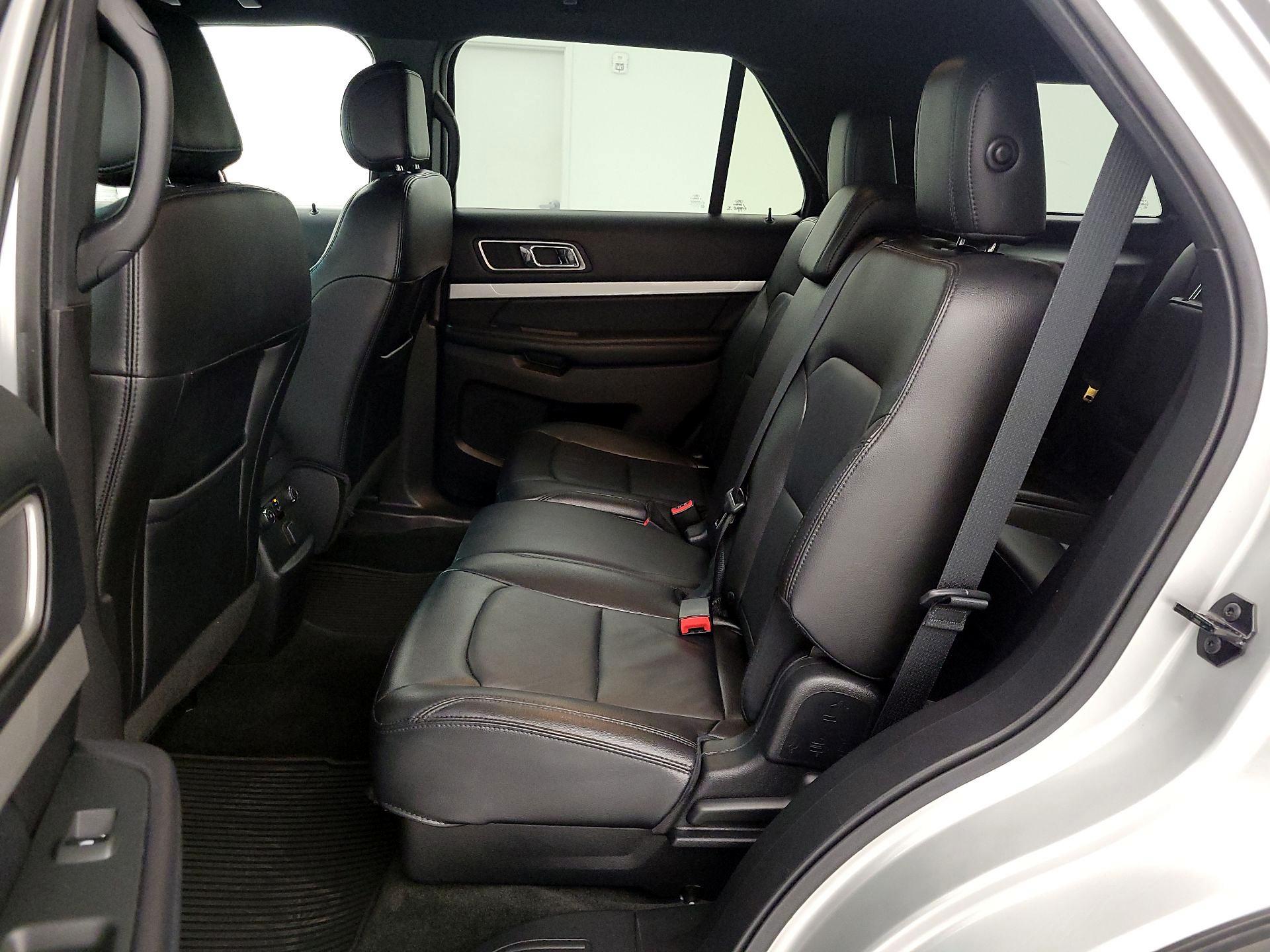 Thumbnail: 2016 Ford Explorer - 17