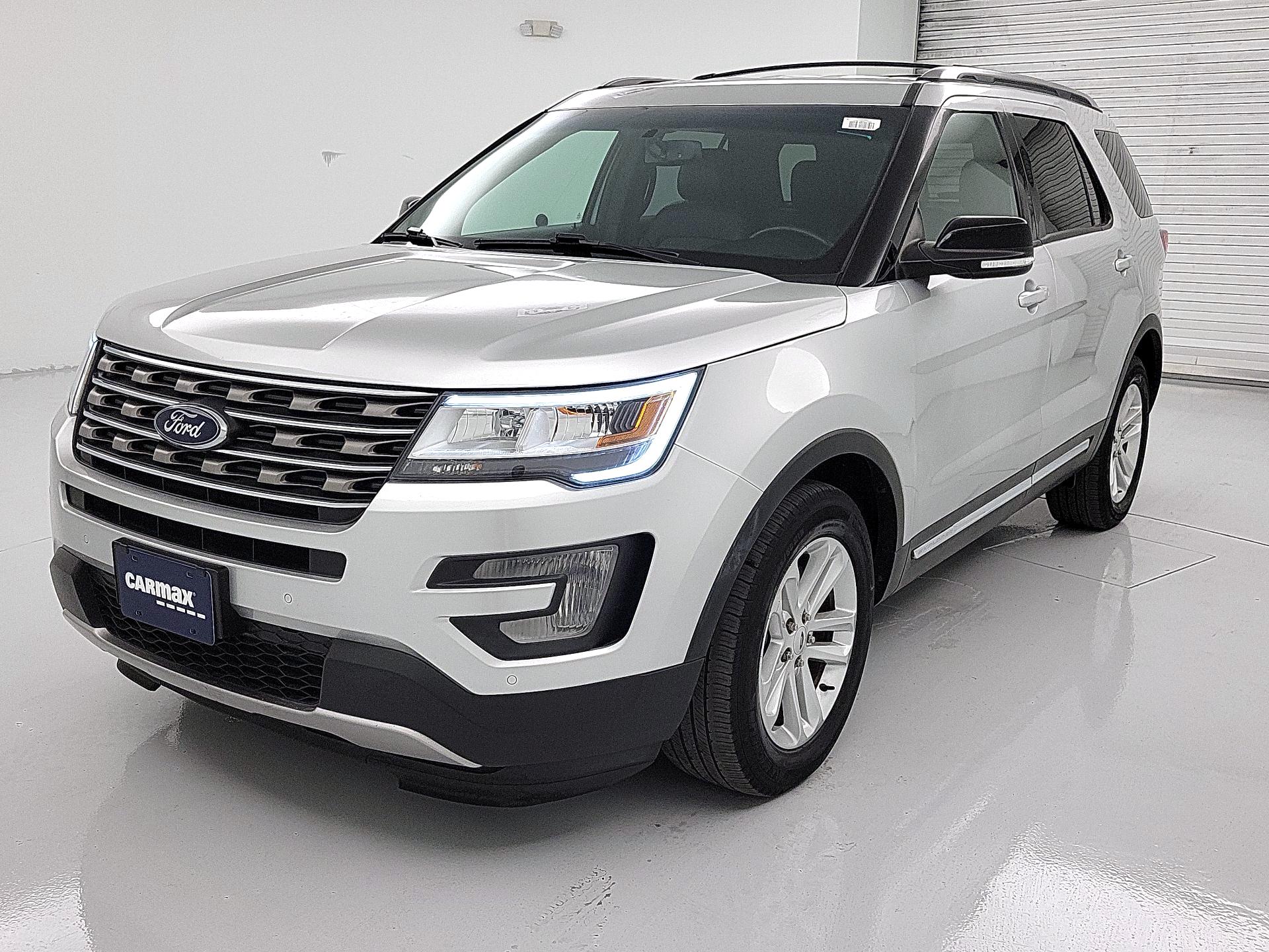 Thumbnail: 2016 Ford Explorer - 3