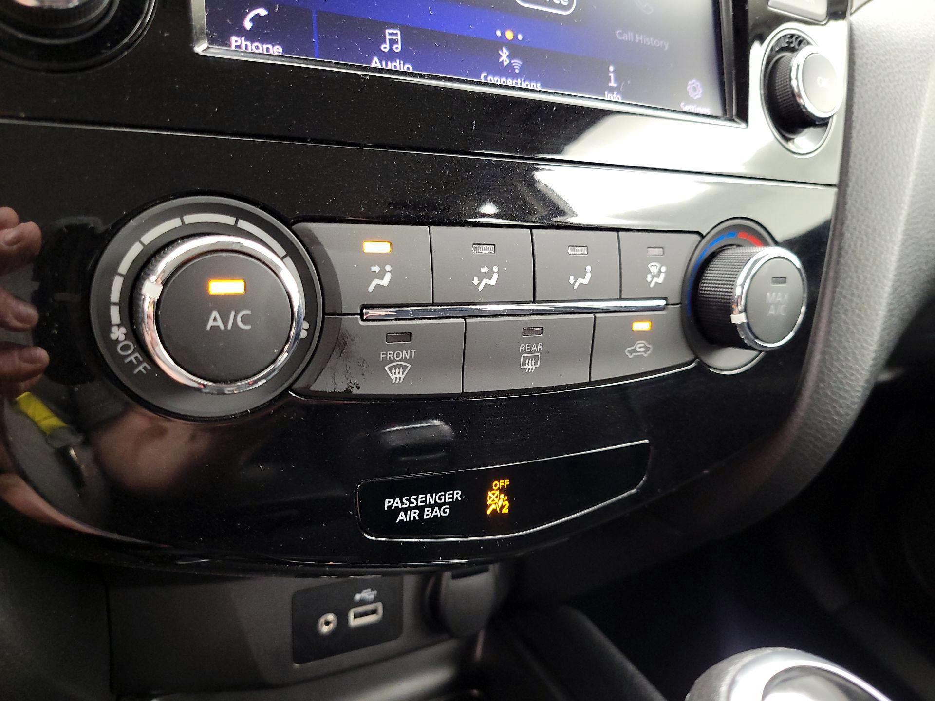 Thumbnail: 2020 Nissan Rogue Sport - 16