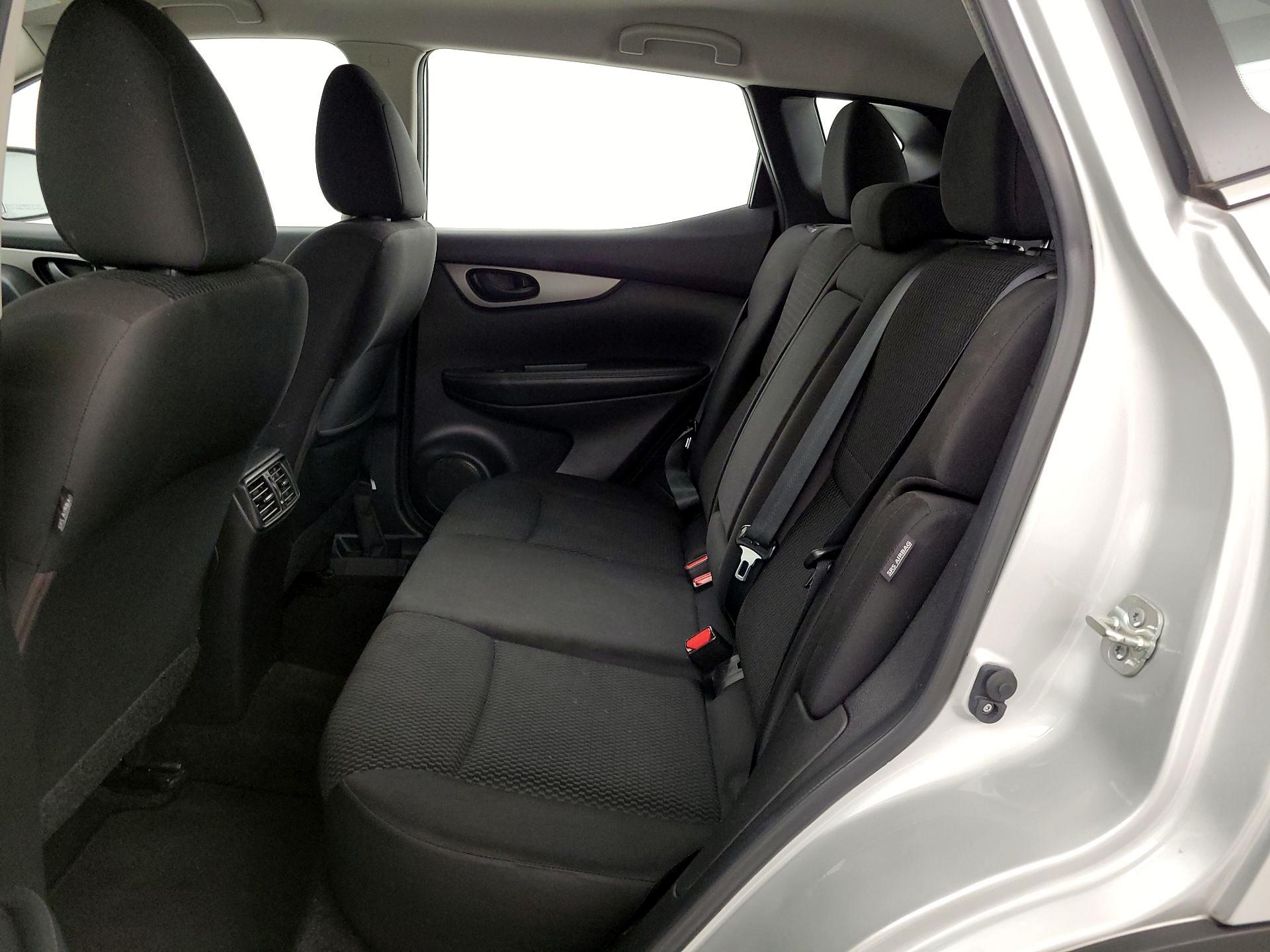 Thumbnail: 2020 Nissan Rogue Sport - 19