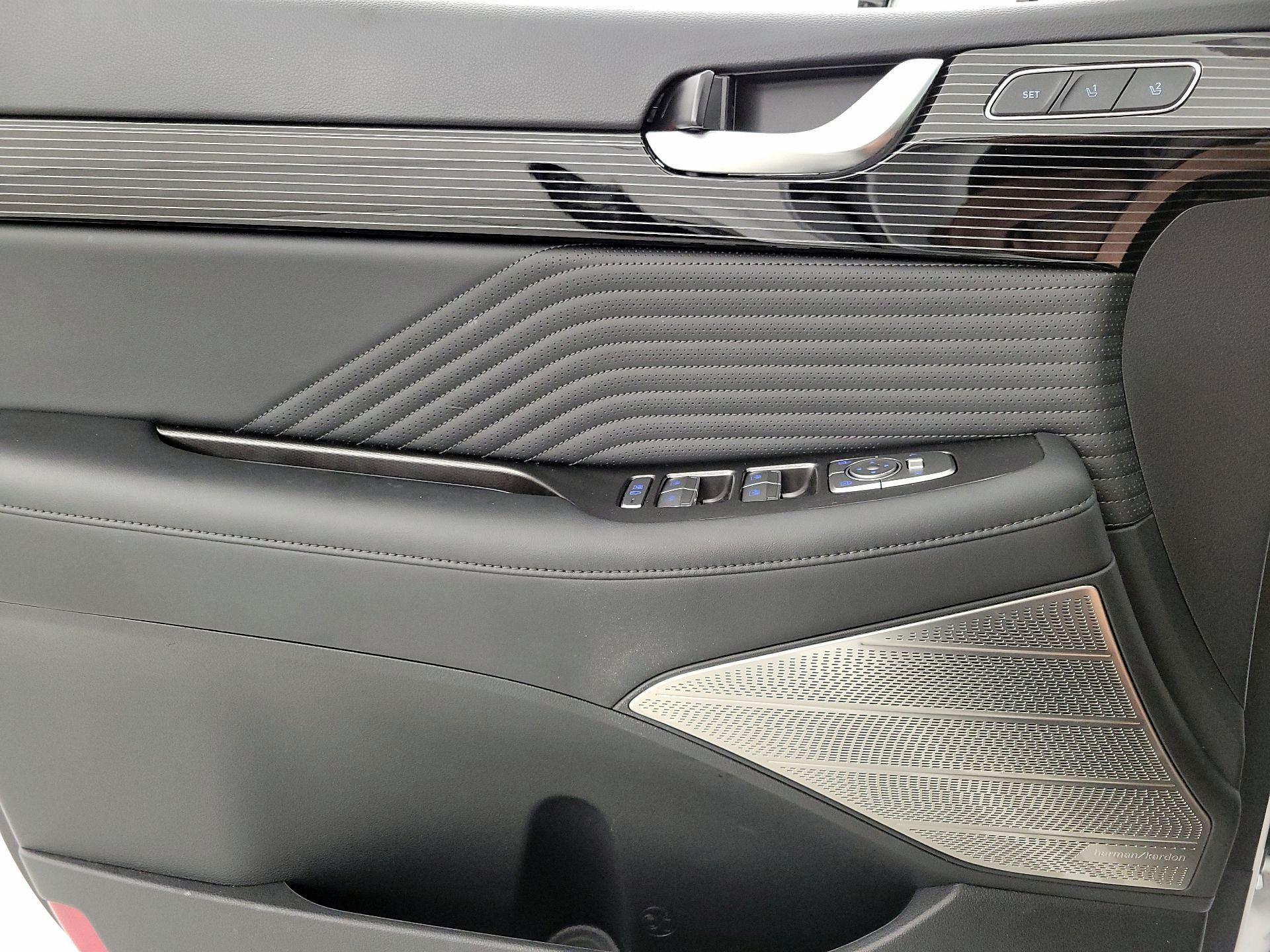 Thumbnail: 2025 Hyundai Palisade - 12