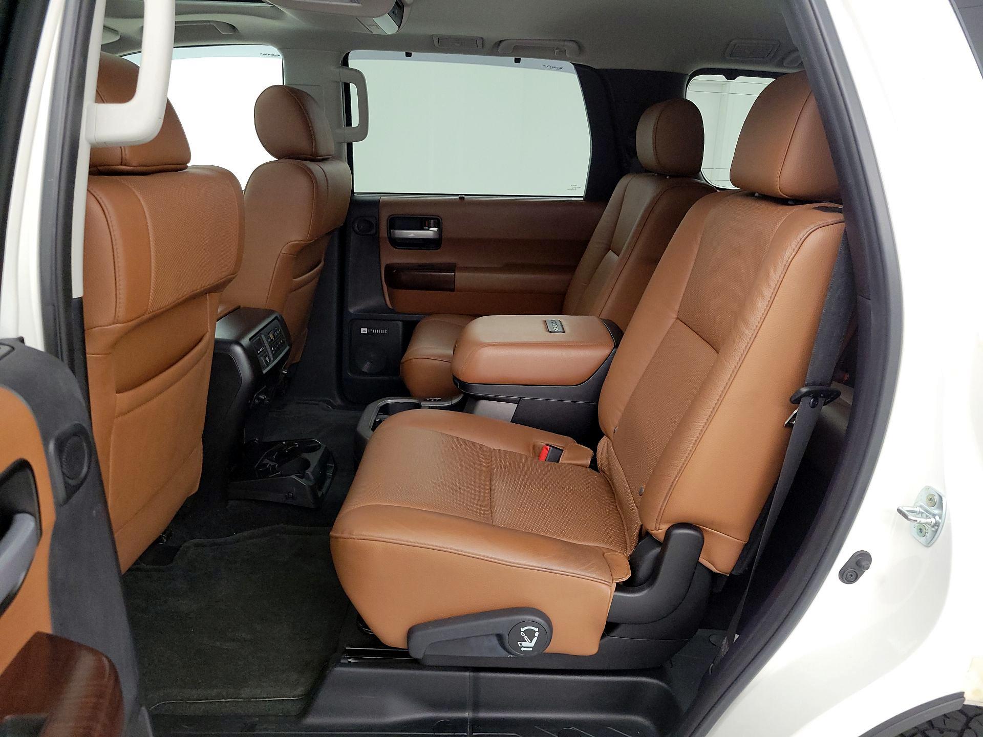 Thumbnail: 2016 Toyota Sequoia - 20