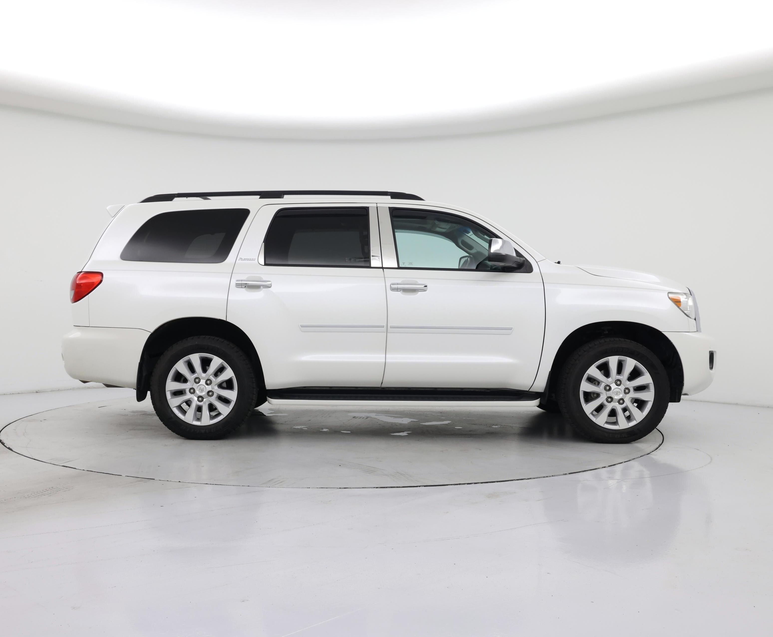 Thumbnail: 2016 Toyota Sequoia - 7