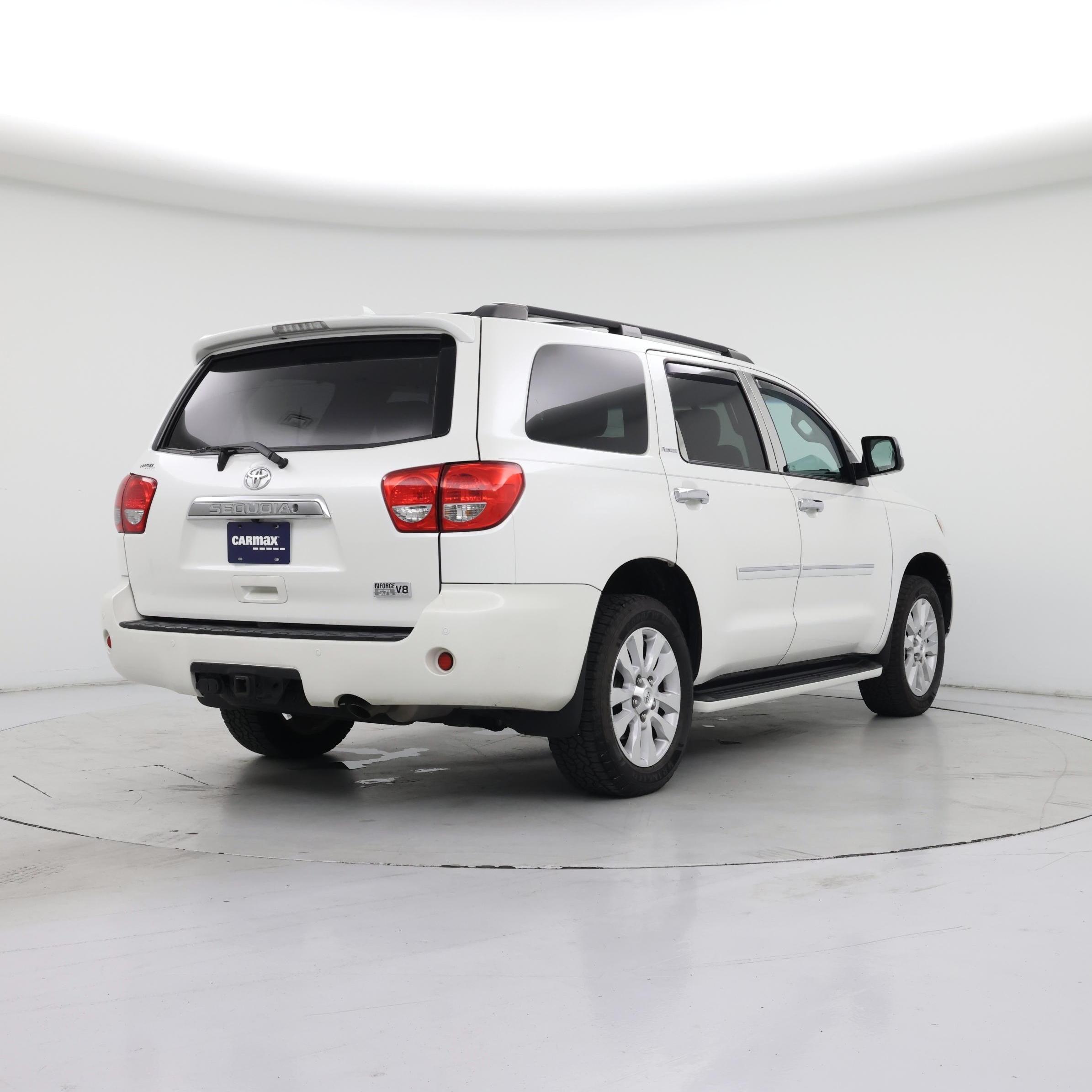 Thumbnail: 2016 Toyota Sequoia - 8