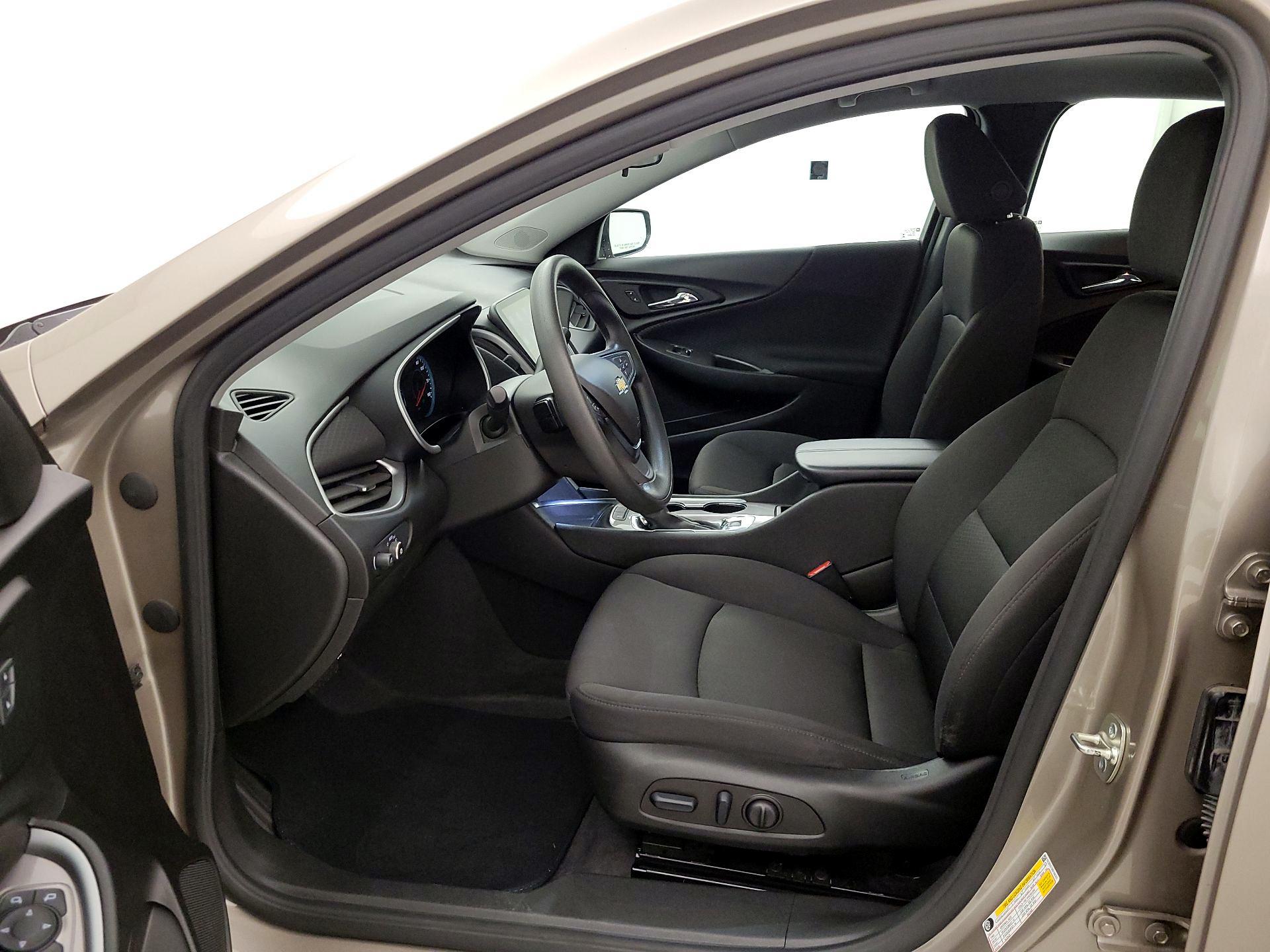 Thumbnail: 2024 Chevrolet Malibu - 11