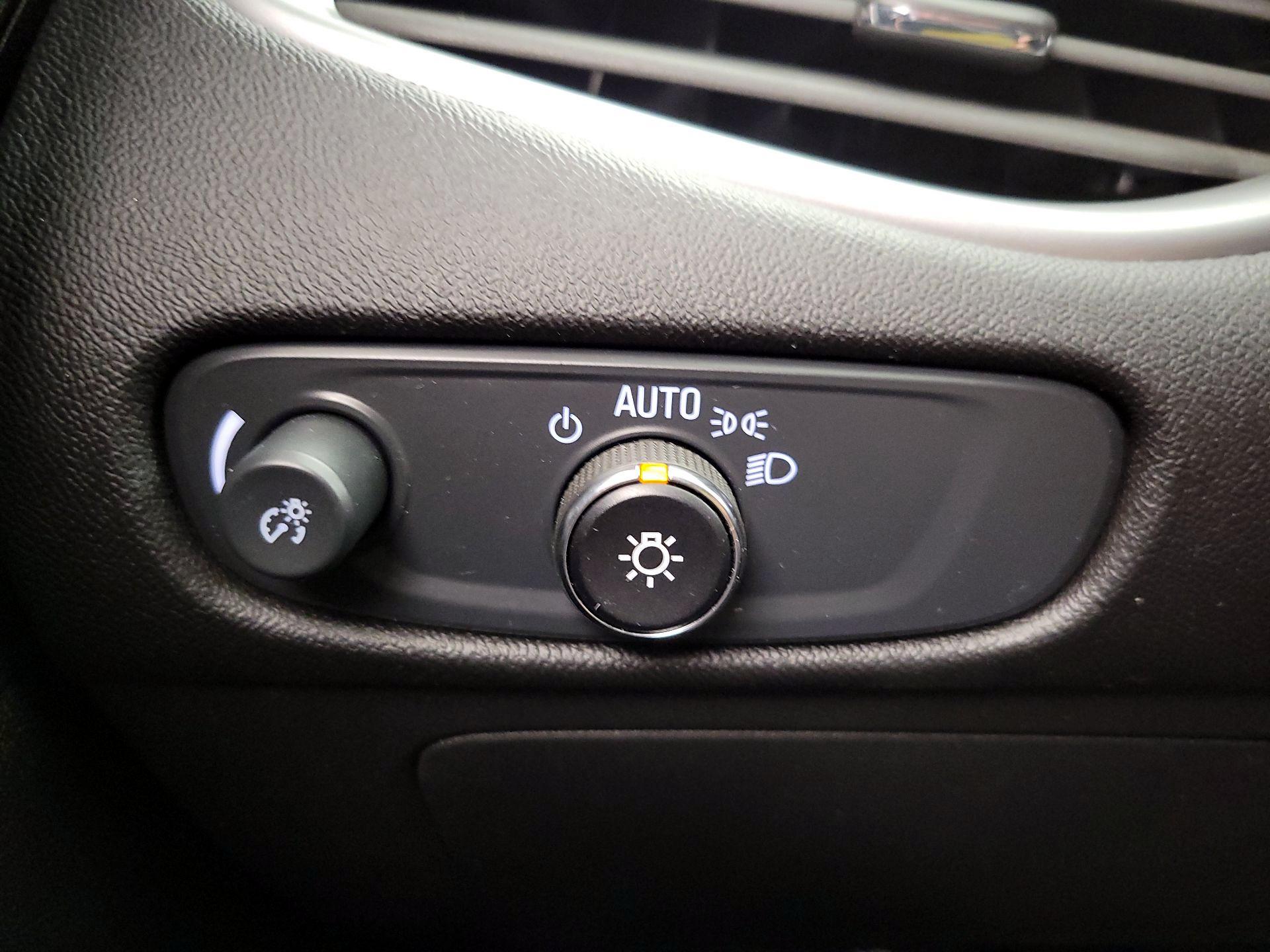 Thumbnail: 2024 Chevrolet Malibu - 13