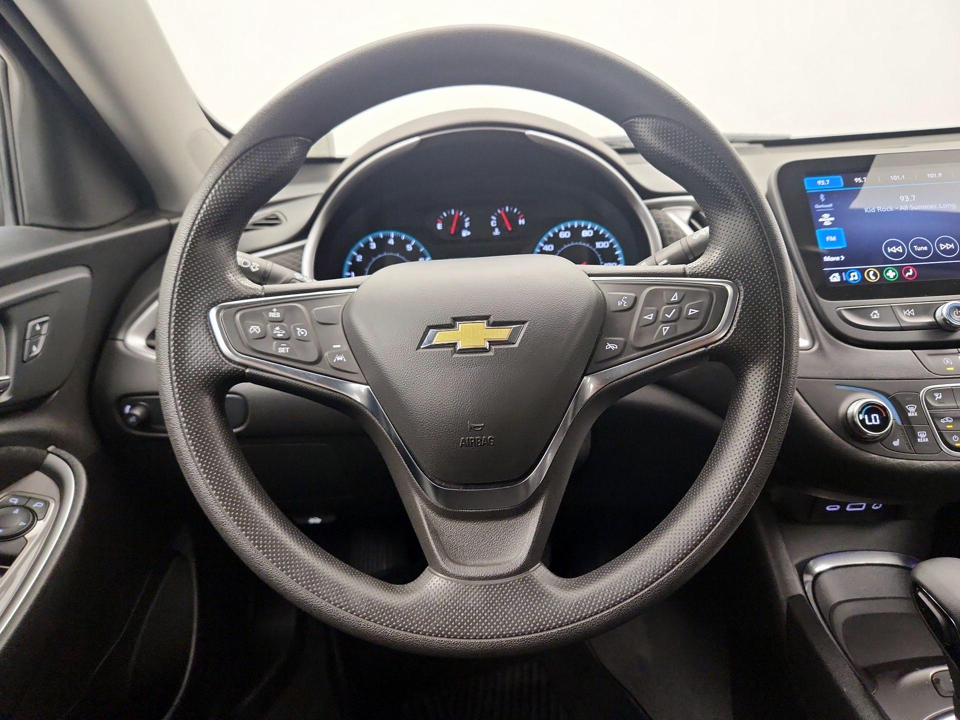 Thumbnail: 2024 Chevrolet Malibu - 10