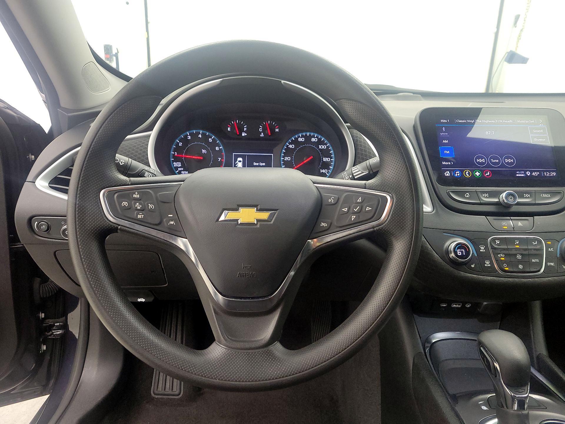 Thumbnail: 2023 Chevrolet Malibu - 10