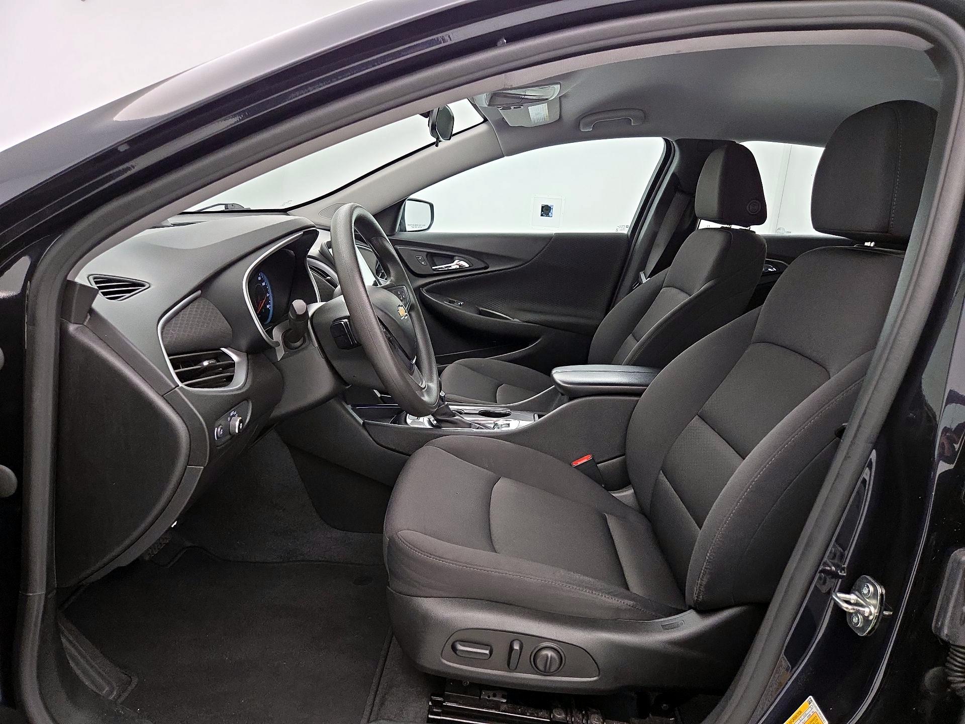 Thumbnail: 2023 Chevrolet Malibu - 11