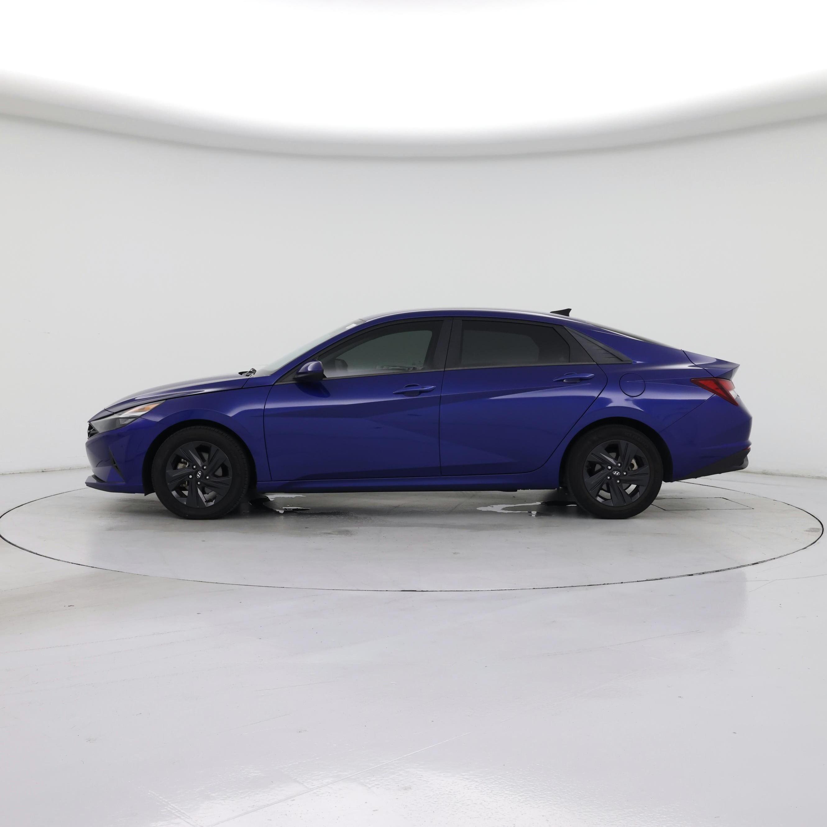 Thumbnail: 2023 Hyundai Elantra - 3