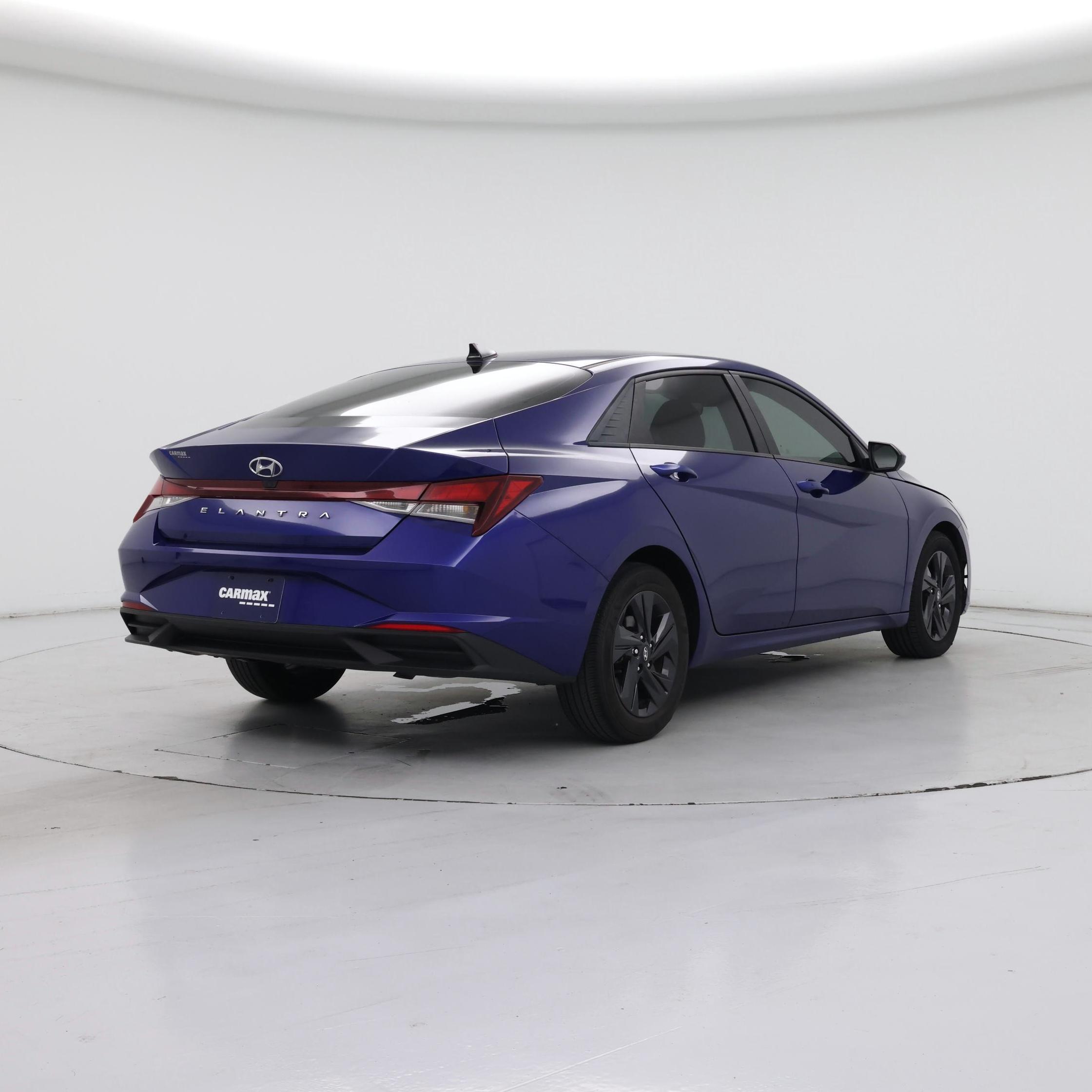 Thumbnail: 2023 Hyundai Elantra - 8