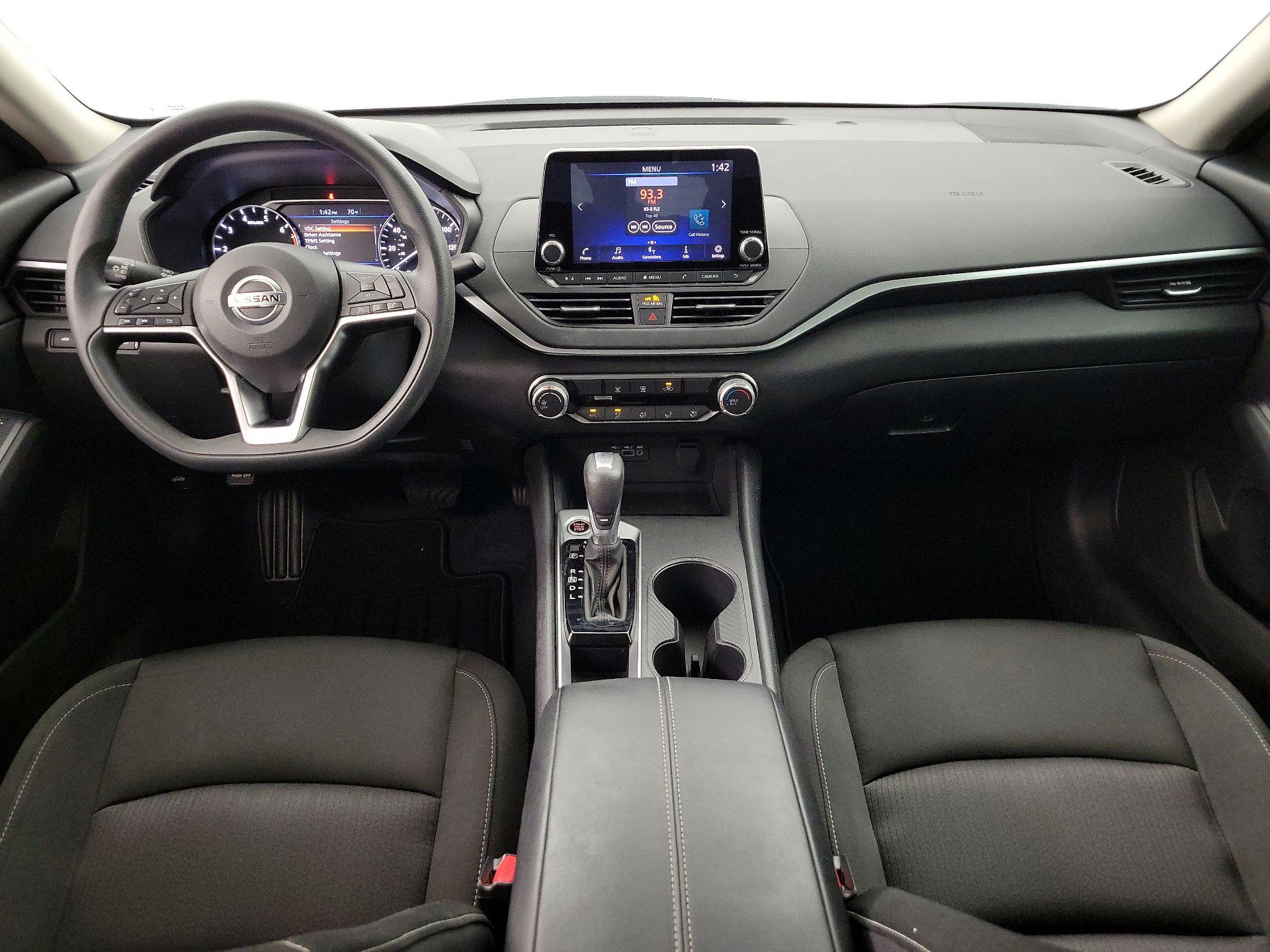 Thumbnail: 2020 Nissan Altima - 9