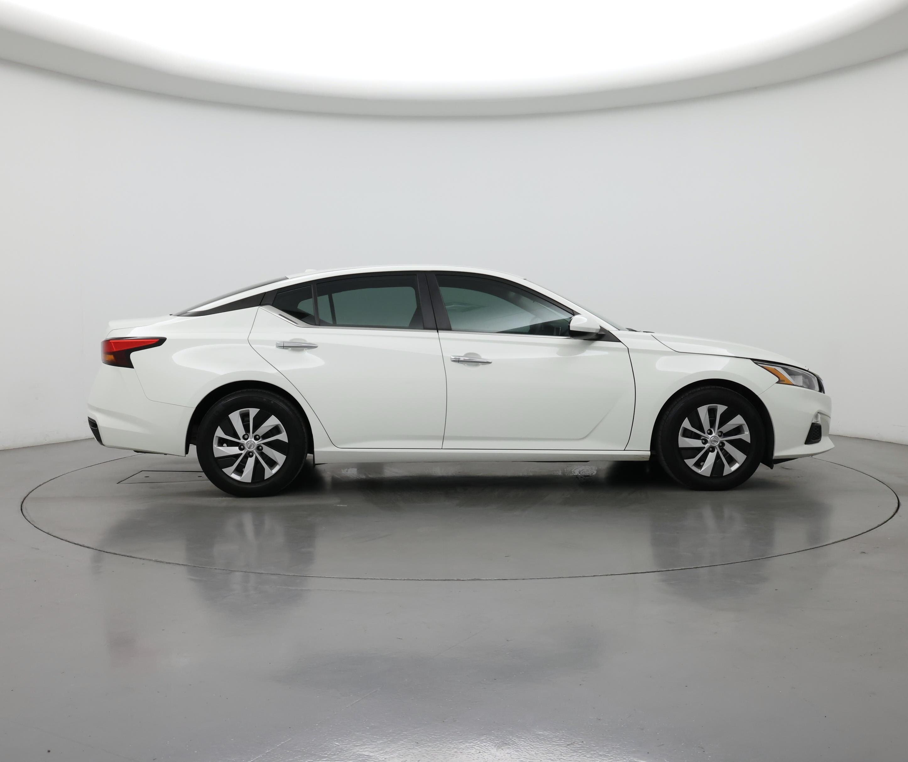 Thumbnail: 2020 Nissan Altima - 7
