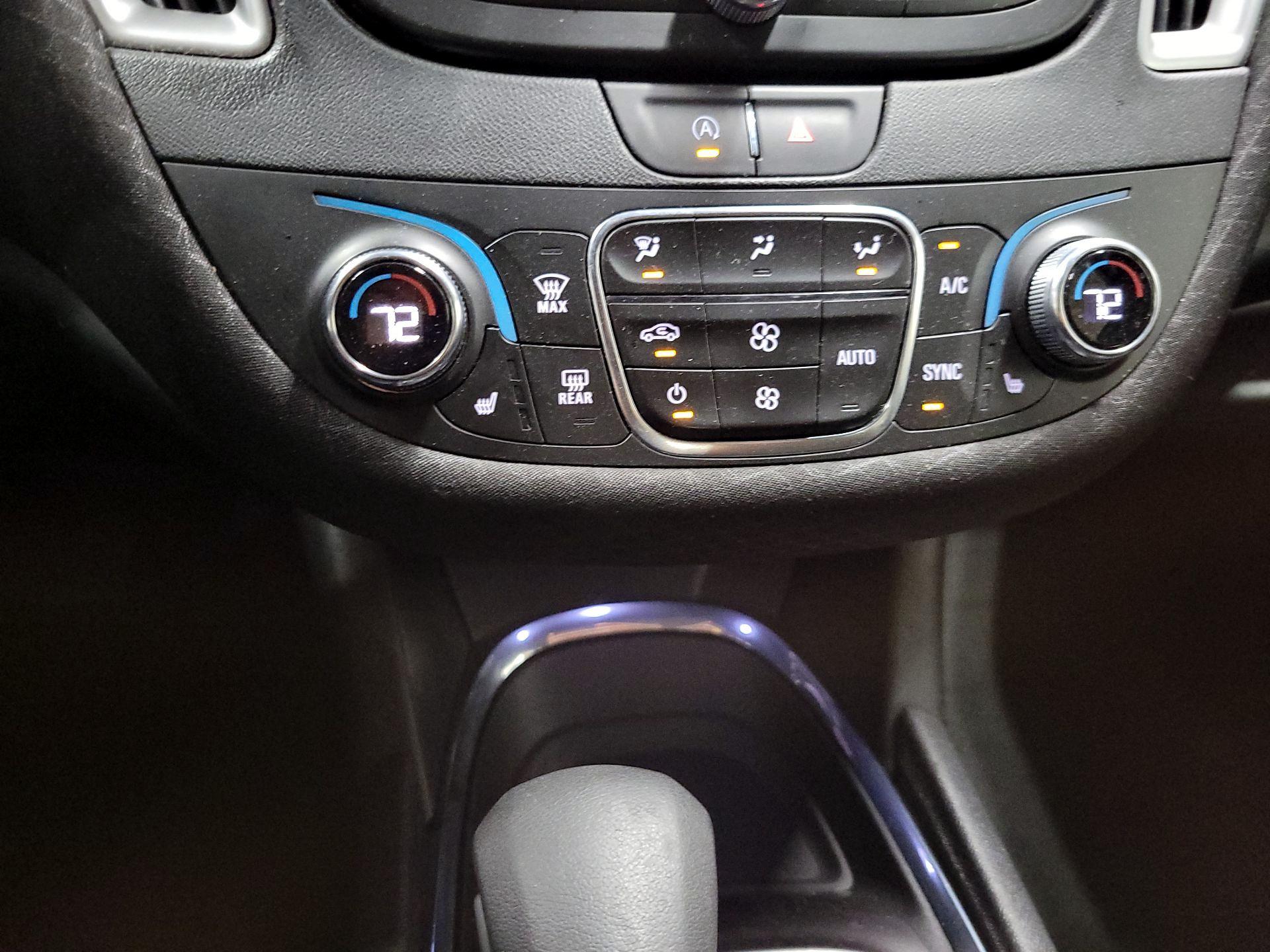 Thumbnail: 2023 Chevrolet Malibu - 16