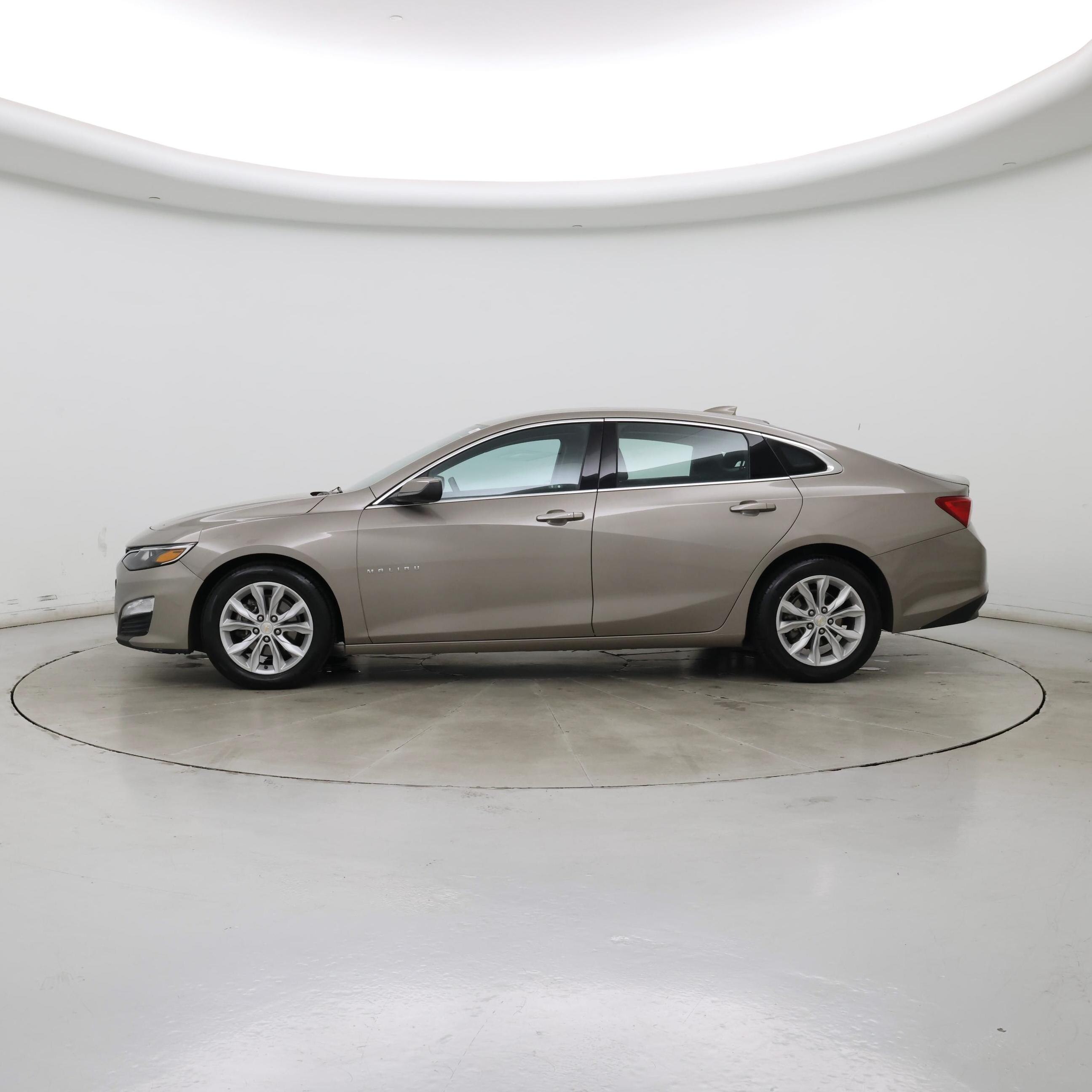 Thumbnail: 2023 Chevrolet Malibu - 3