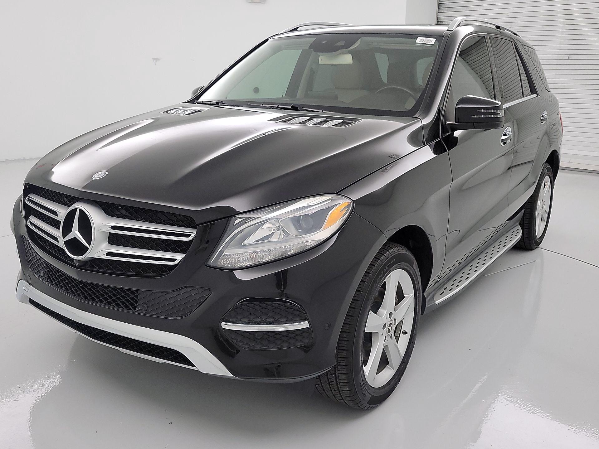 Thumbnail: 2017 Mercedes-Benz GLE - 3