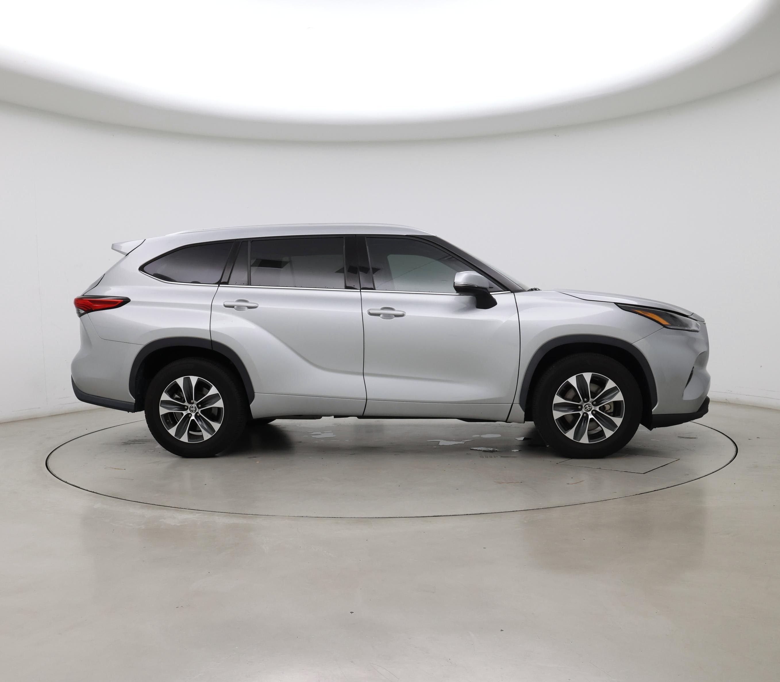 Thumbnail: 2021 Toyota Highlander - 7