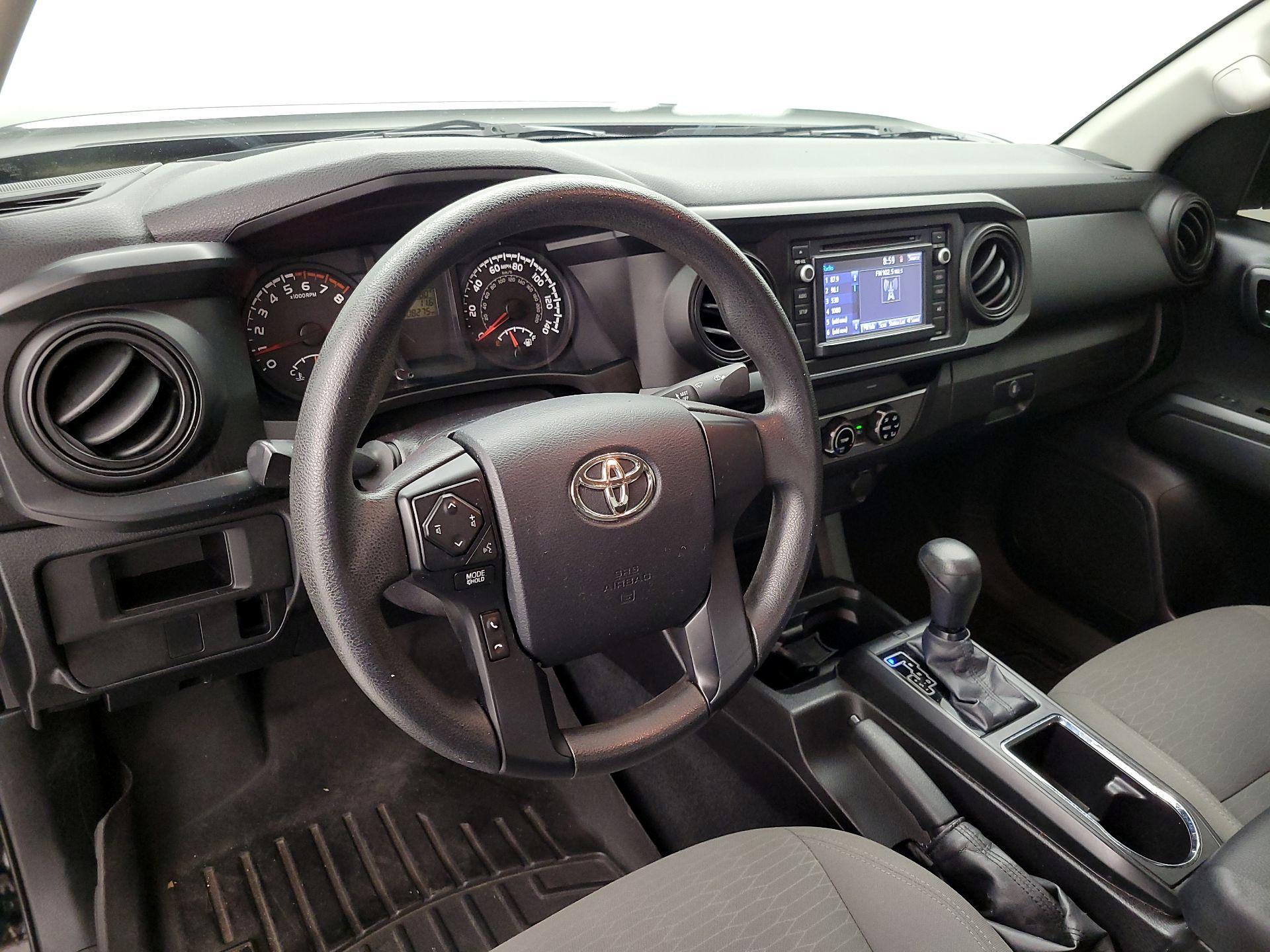 Thumbnail: 2016 Toyota Tacoma - 9