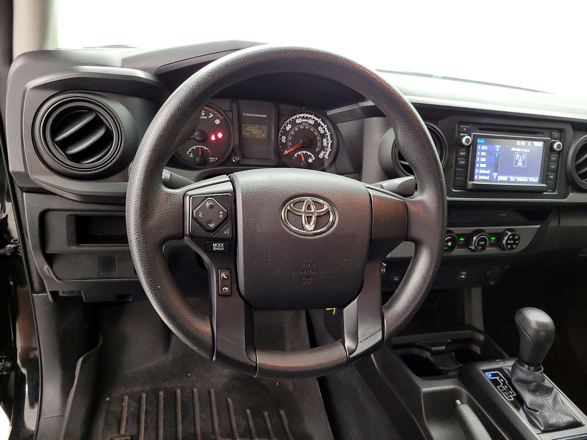 Thumbnail: 2016 Toyota Tacoma - 10