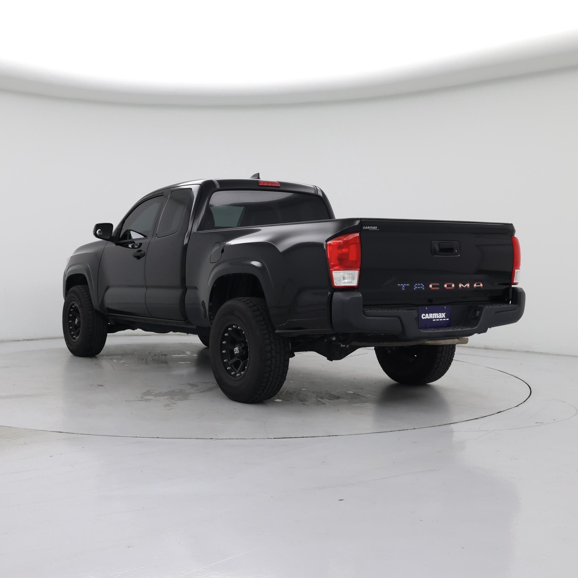 Thumbnail: 2016 Toyota Tacoma - 2