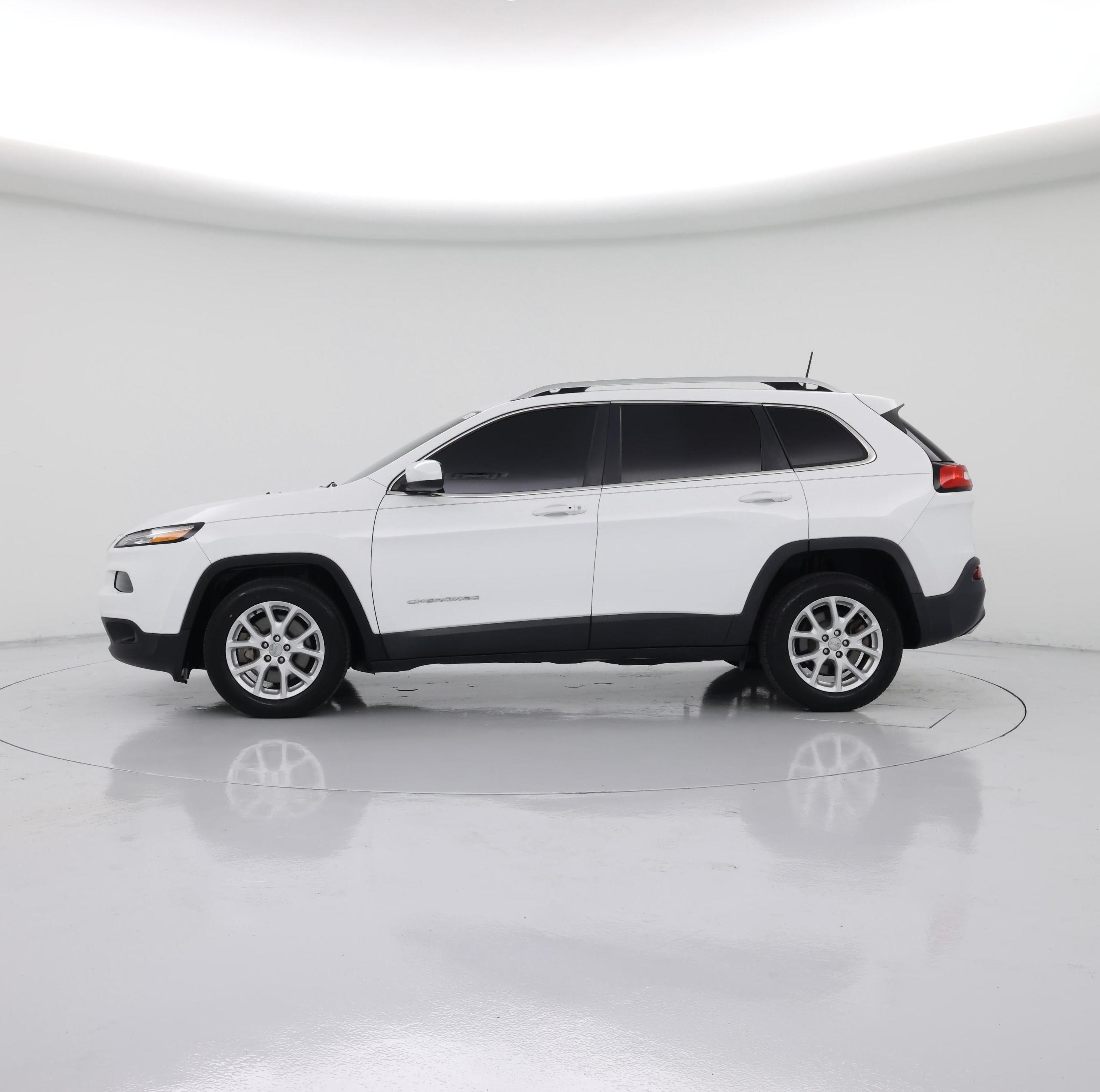 Thumbnail: 2018 Jeep Cherokee - 3