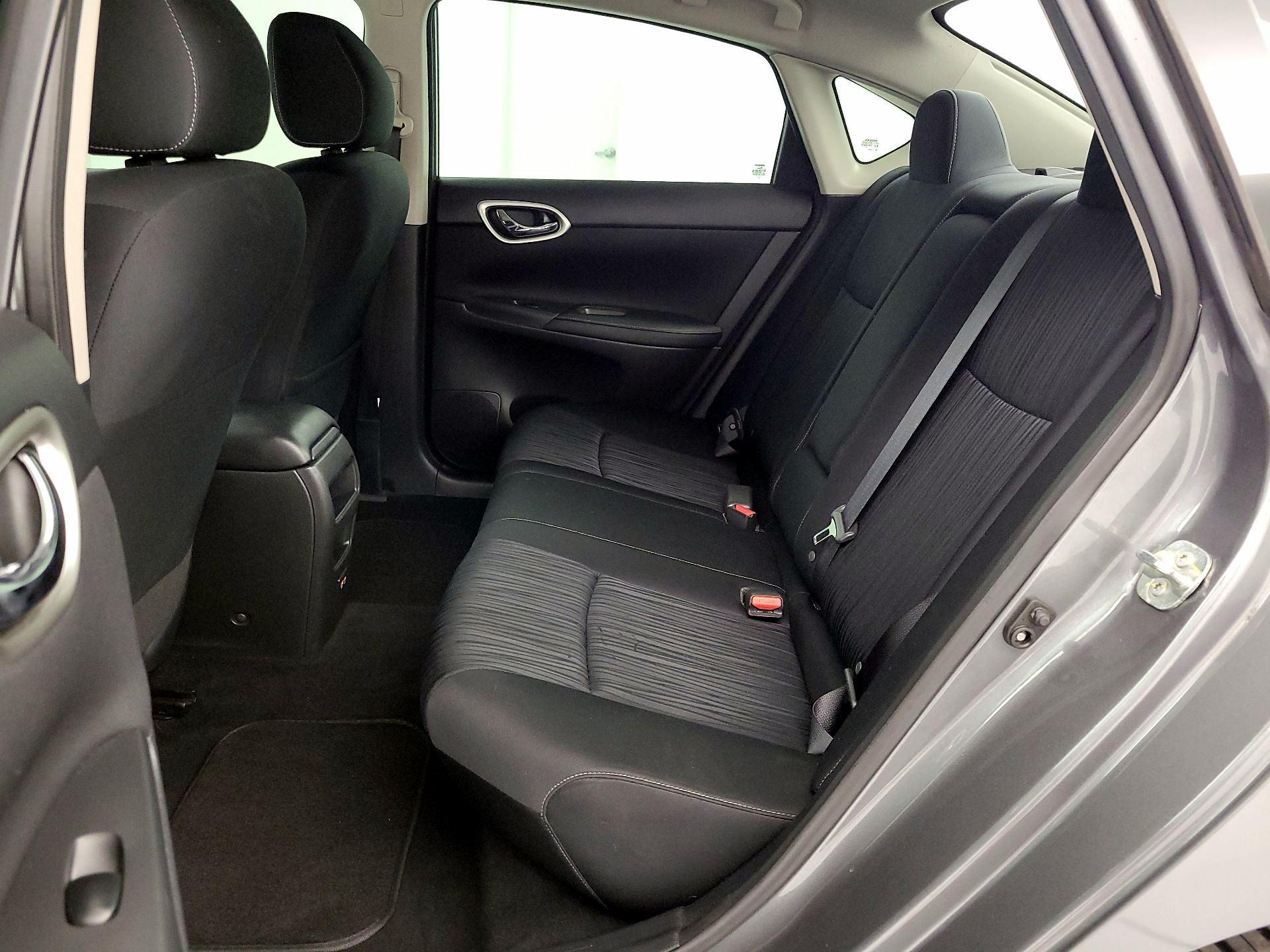 Thumbnail: 2019 Nissan Sentra - 17