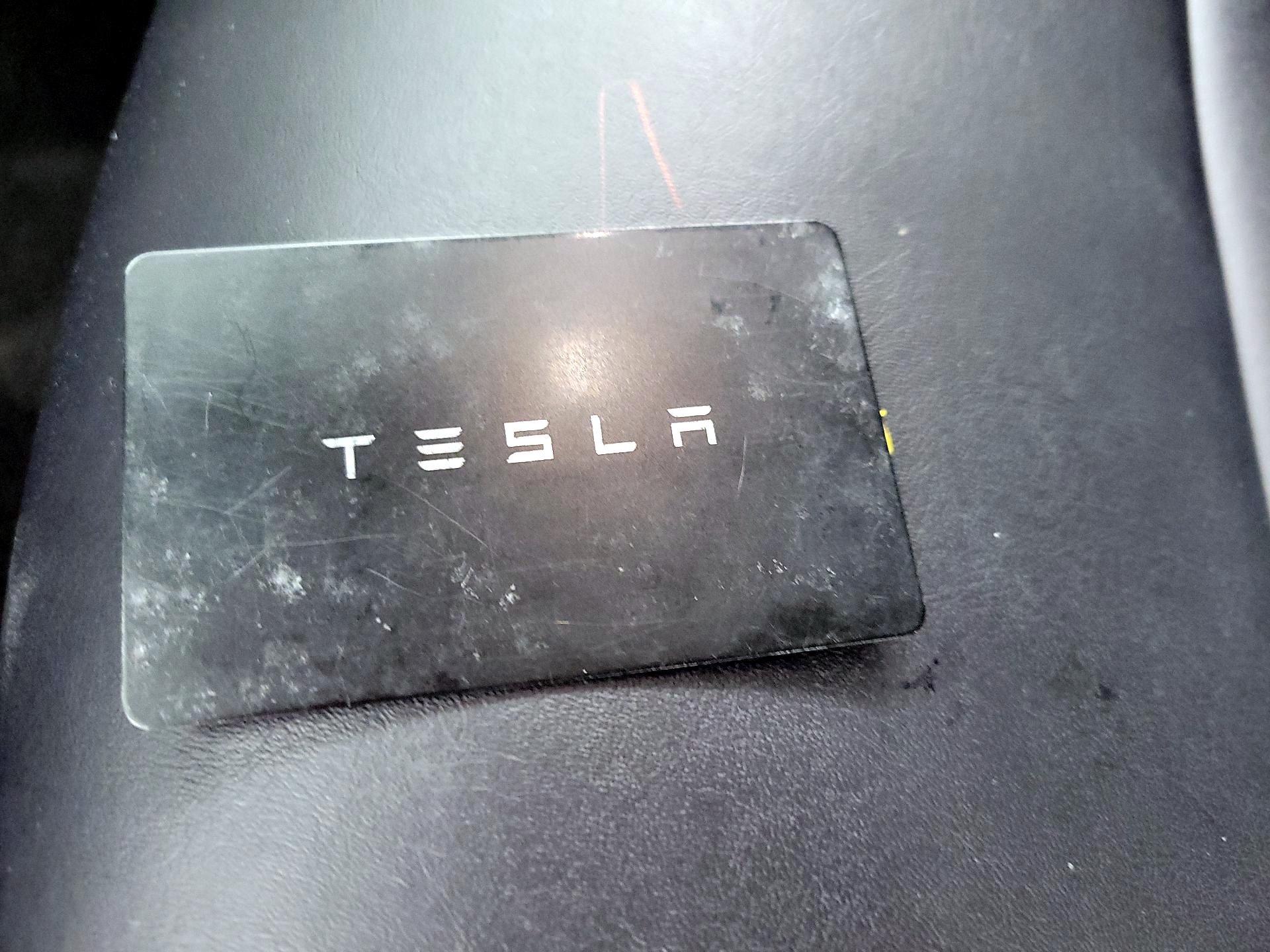 Thumbnail: 2022 Tesla Model 3 - 20