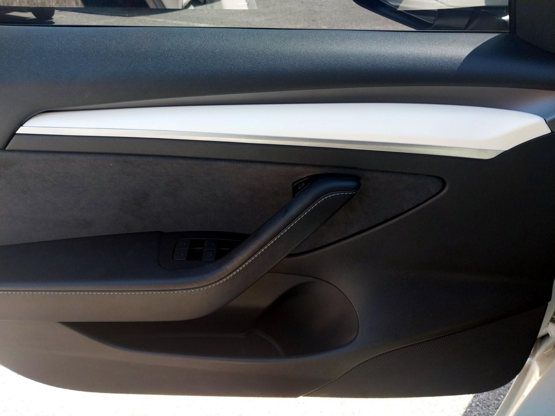 Thumbnail: 2022 Tesla Model 3 - 10