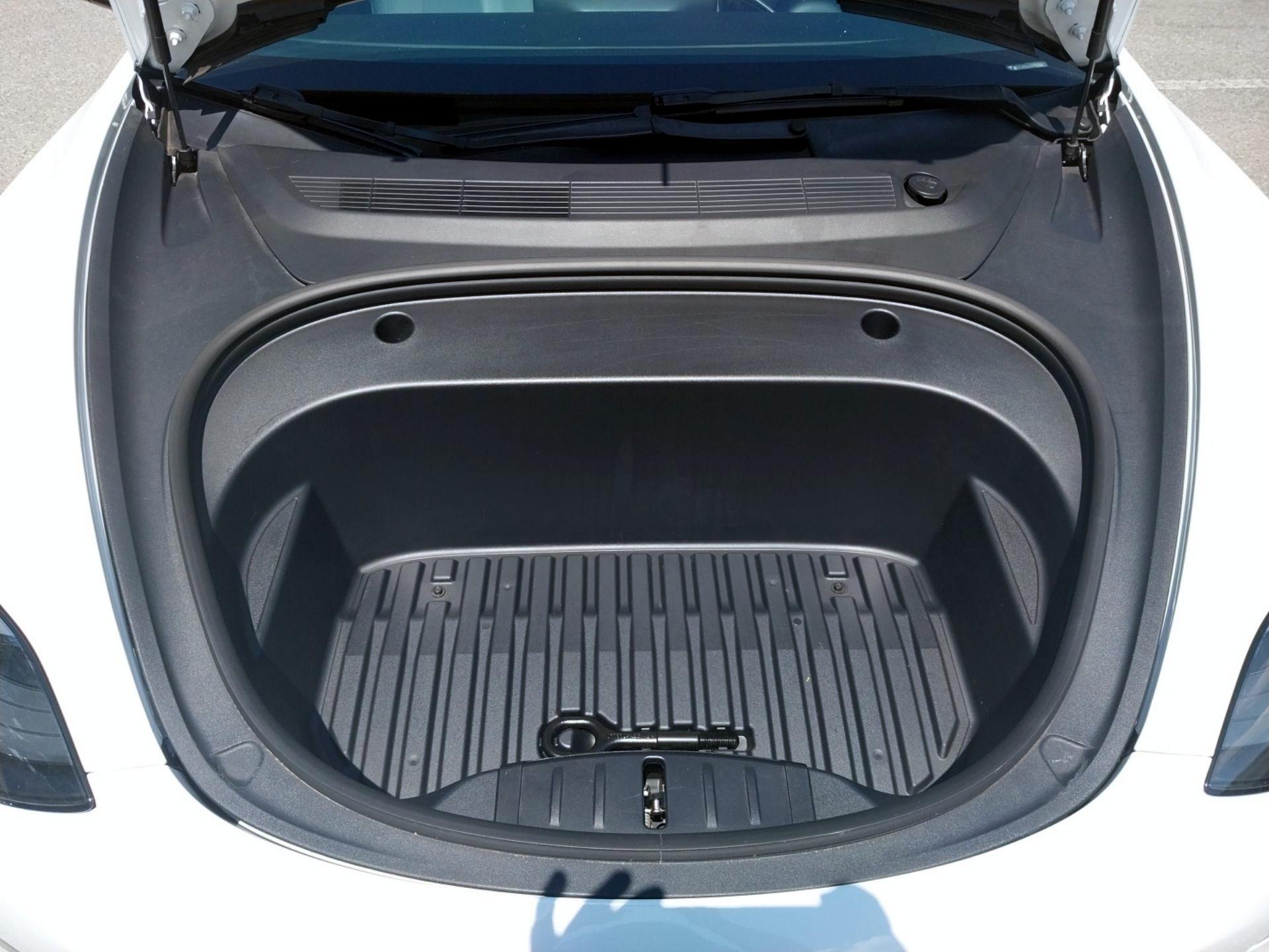 Thumbnail: 2022 Tesla Model 3 - 19