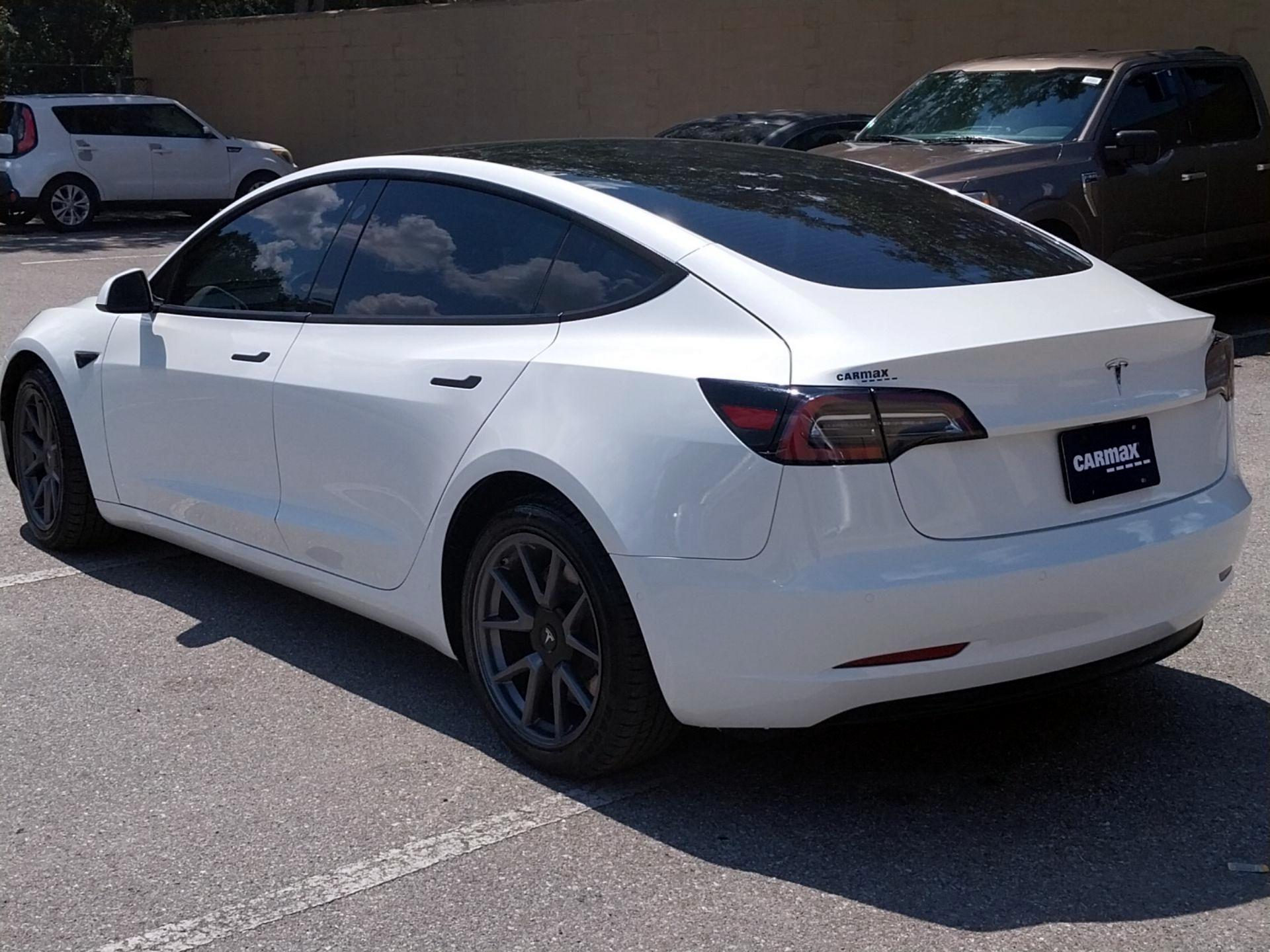 Thumbnail: 2022 Tesla Model 3 - 7