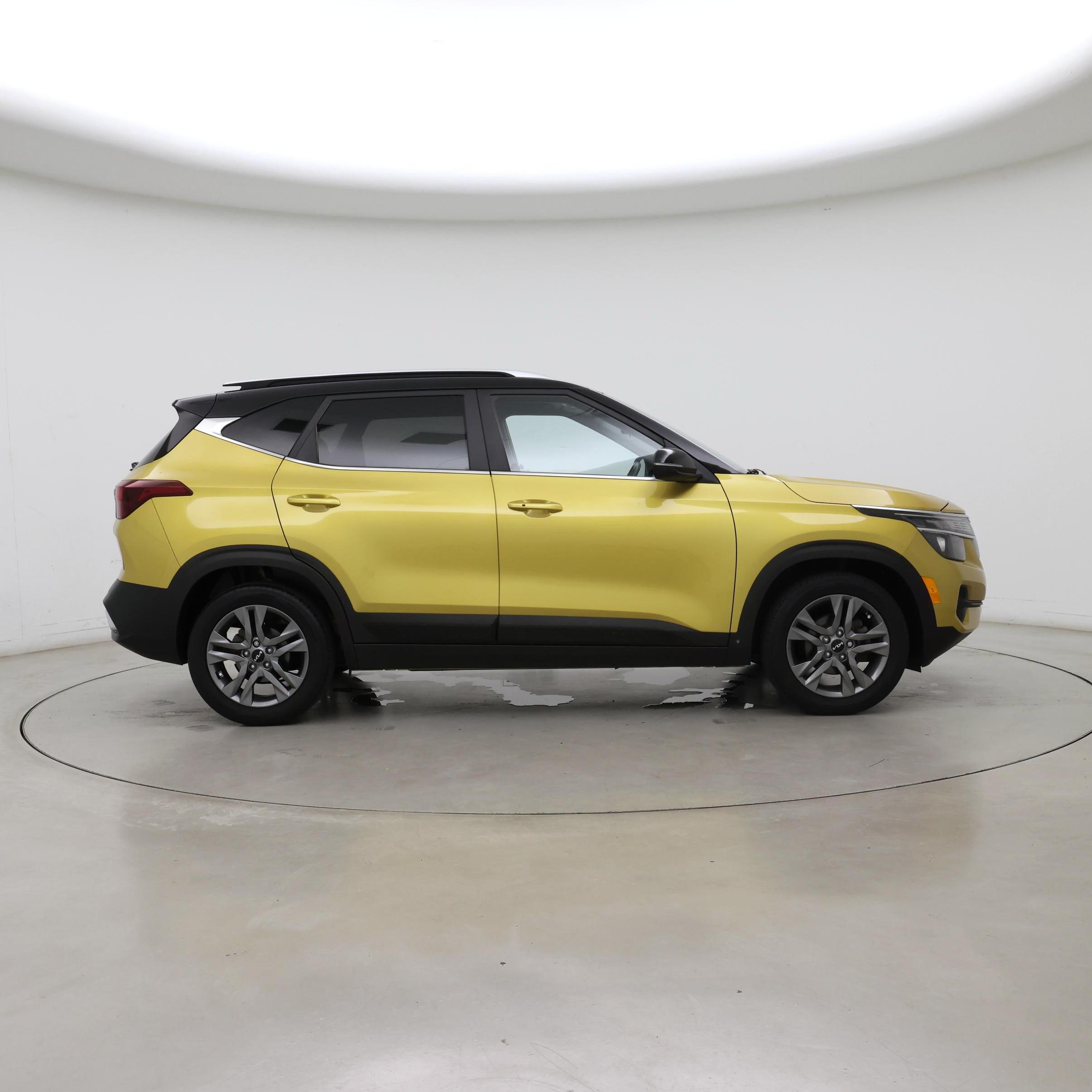 Thumbnail: 2022 Kia Seltos - 7