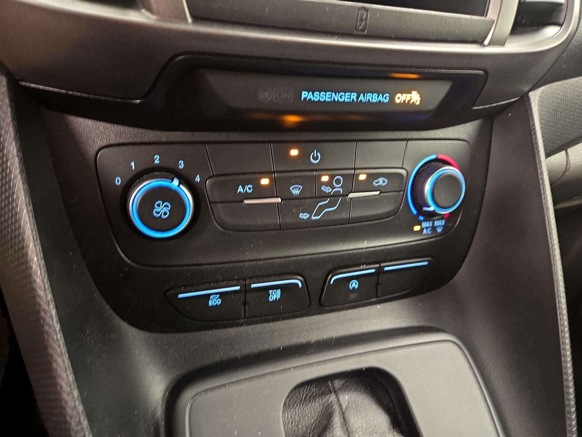 Thumbnail: 2020 Ford Transit Series - 16