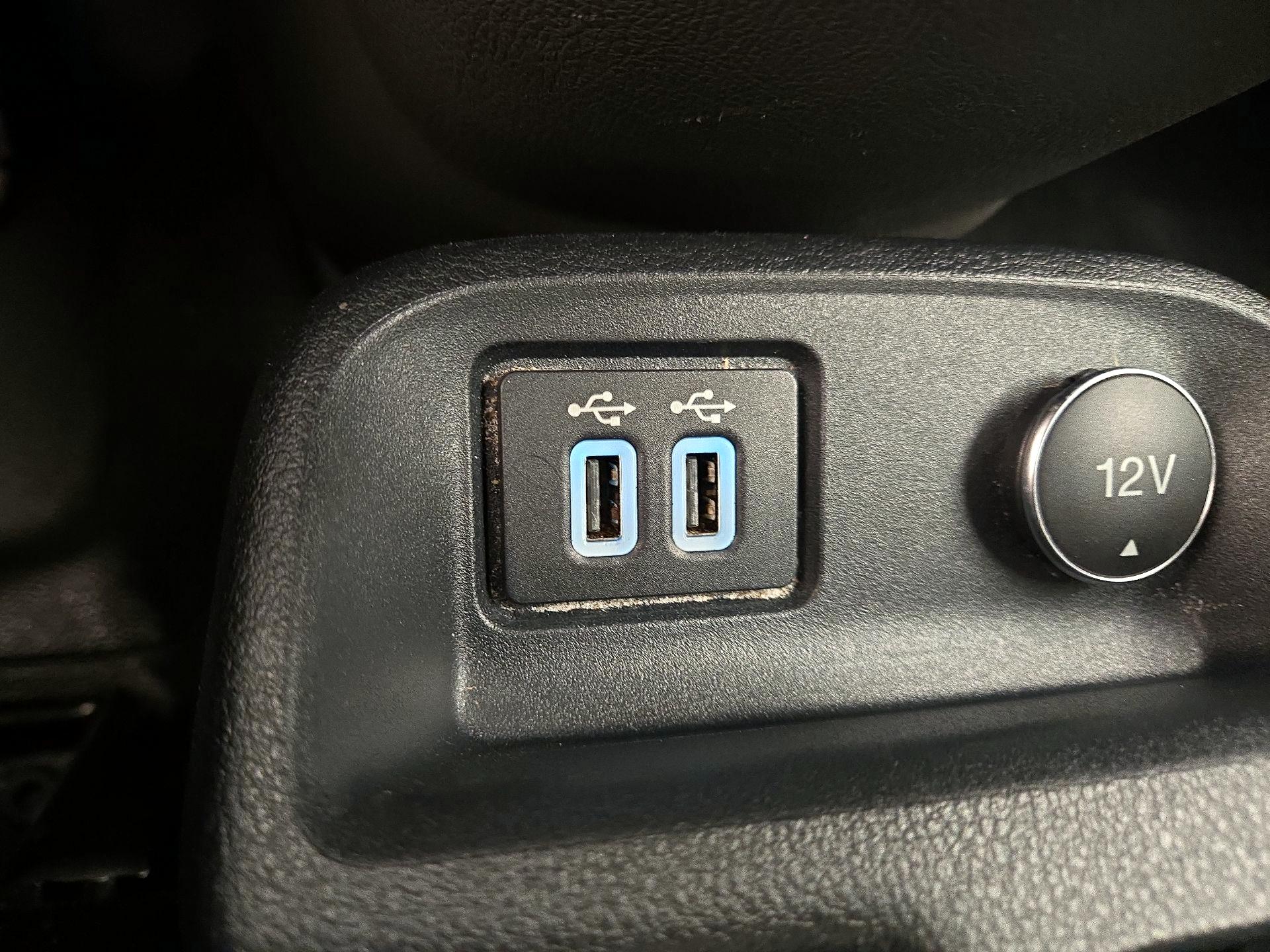 Thumbnail: 2020 Ford Transit Series - 18