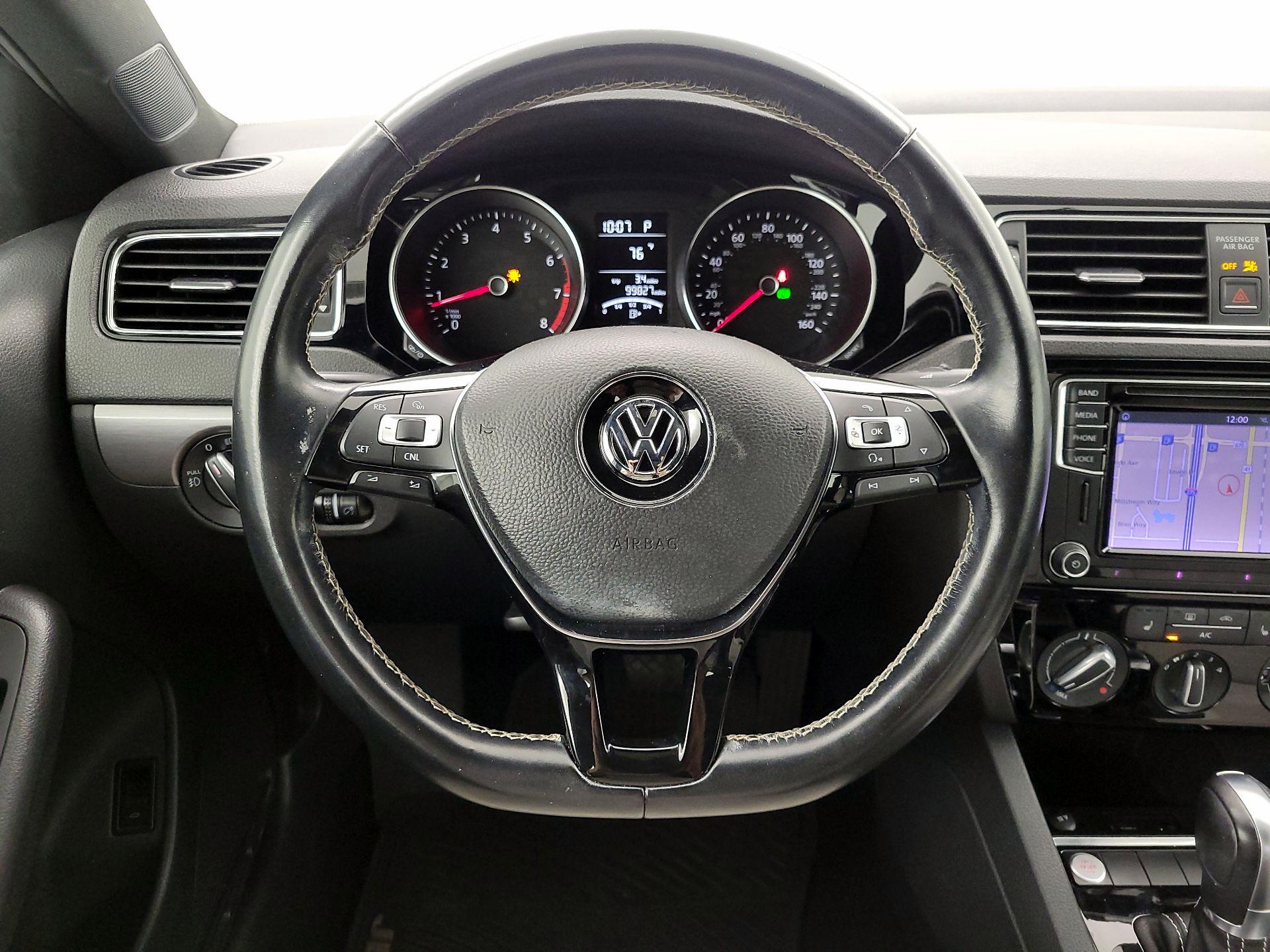 Thumbnail: 2016 Volkswagen Jetta - 10