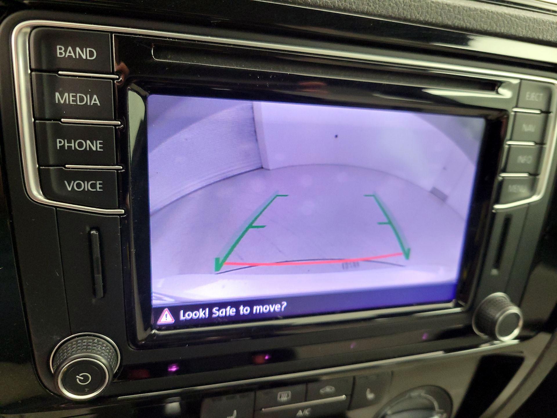 Thumbnail: 2016 Volkswagen Jetta - 15