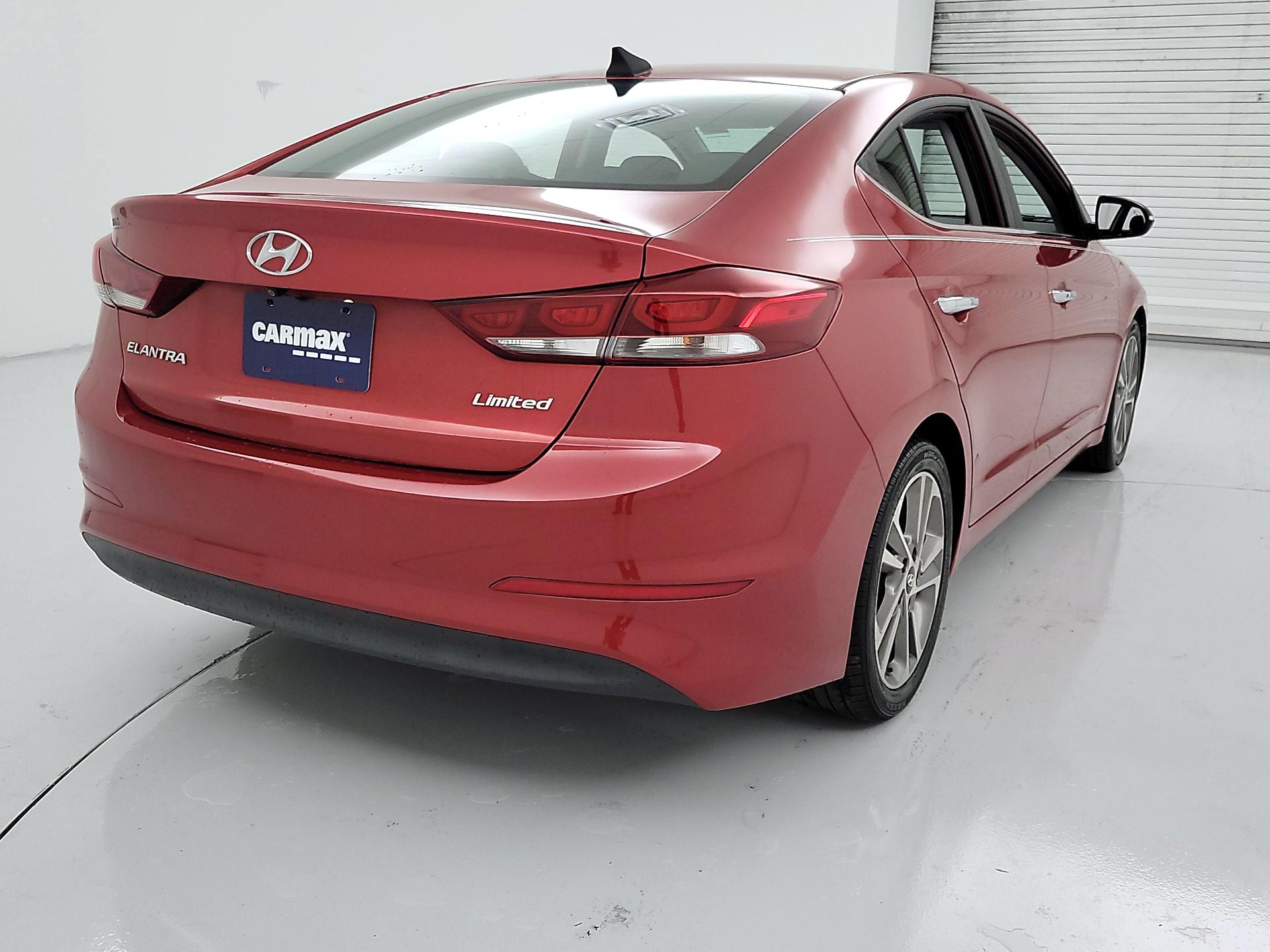 Thumbnail: 2017 Hyundai Elantra - 5