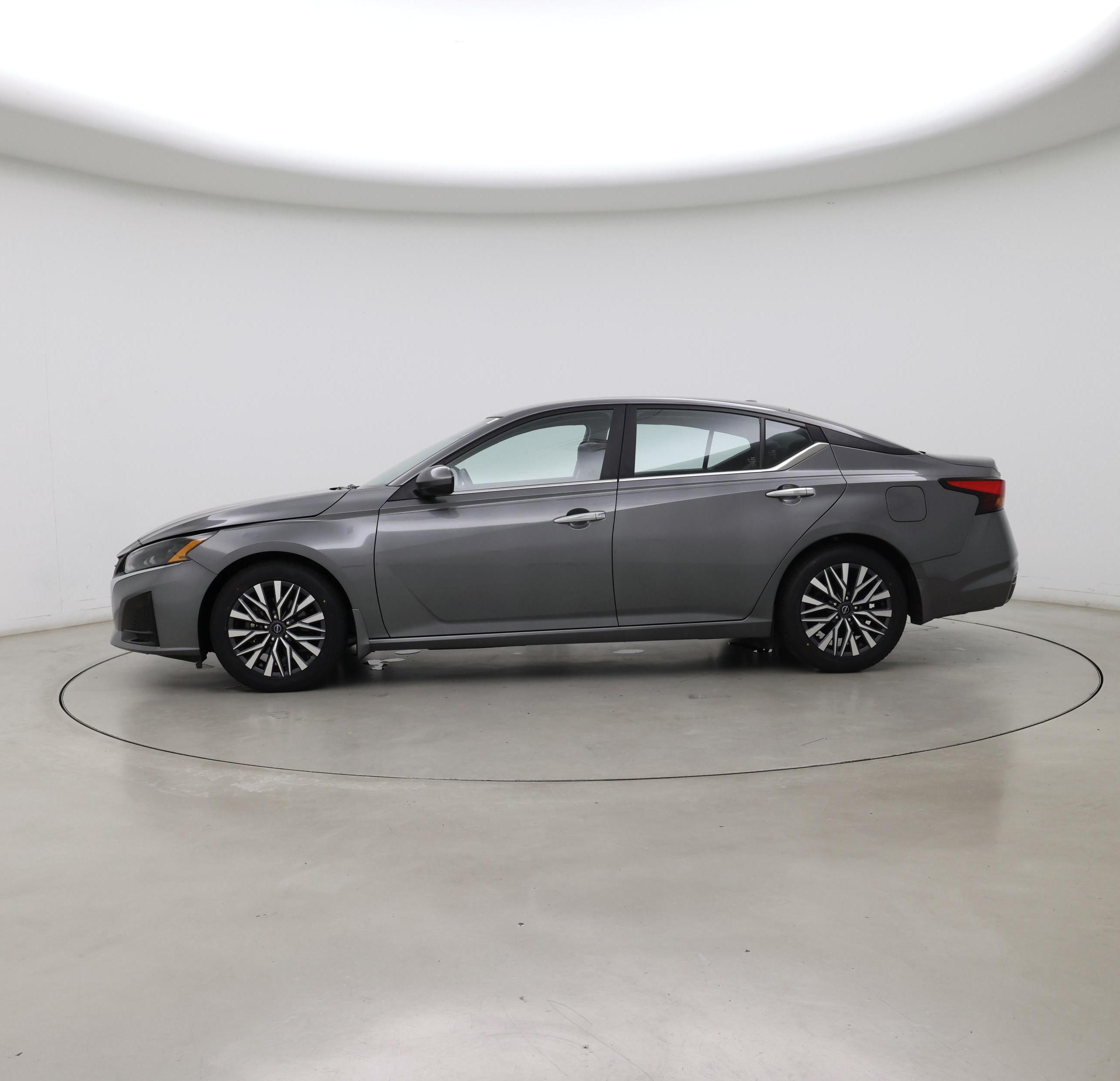 Thumbnail: 2023 Nissan Altima - 3