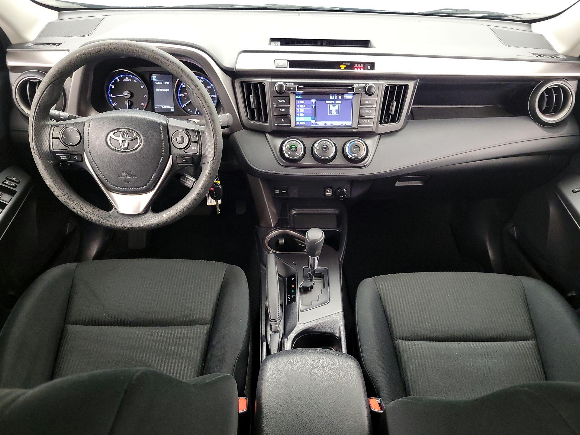 Thumbnail: 2018 Toyota RAV4 - 9