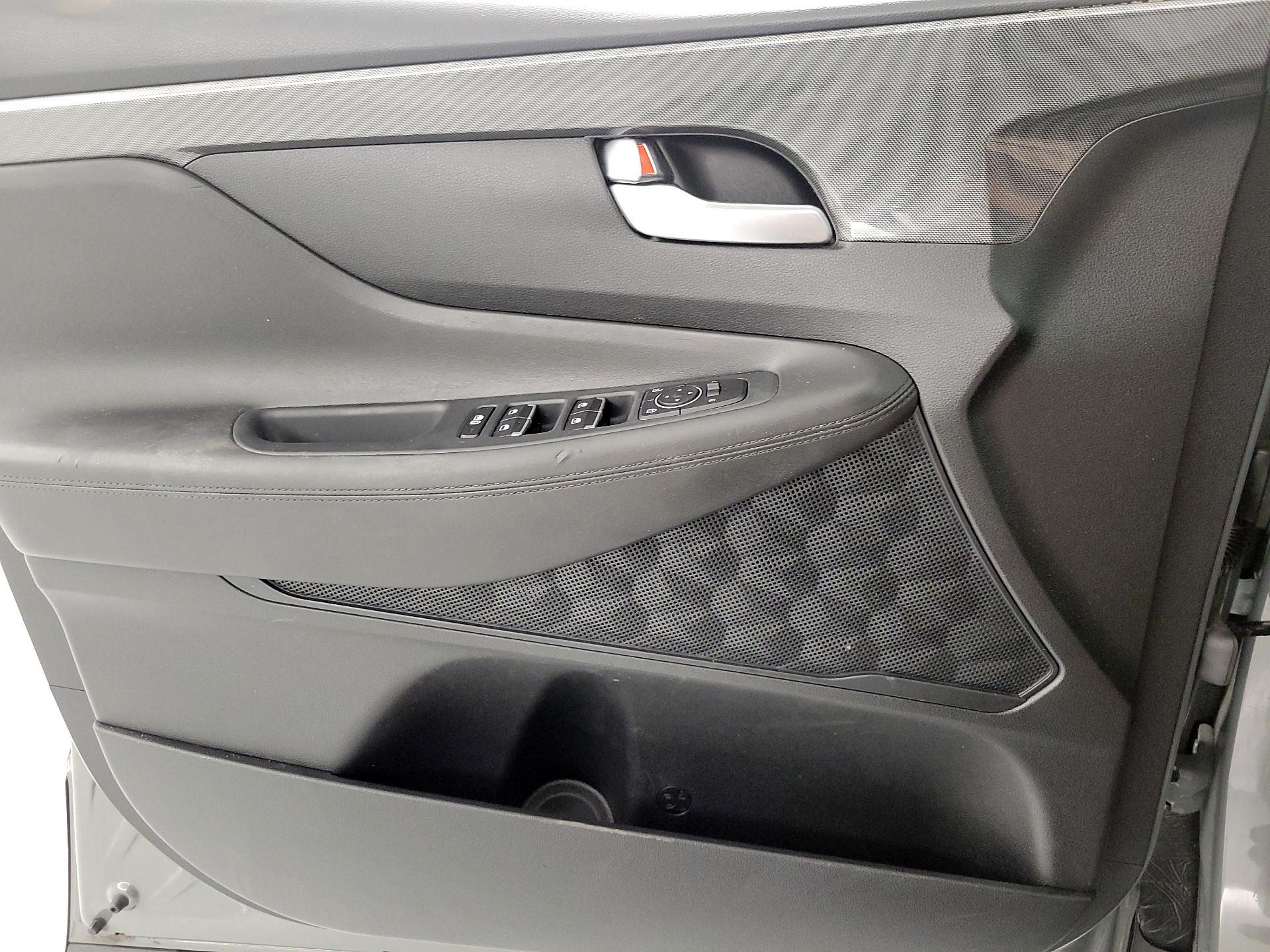 Thumbnail: 2022 Hyundai Santa Fe - 12