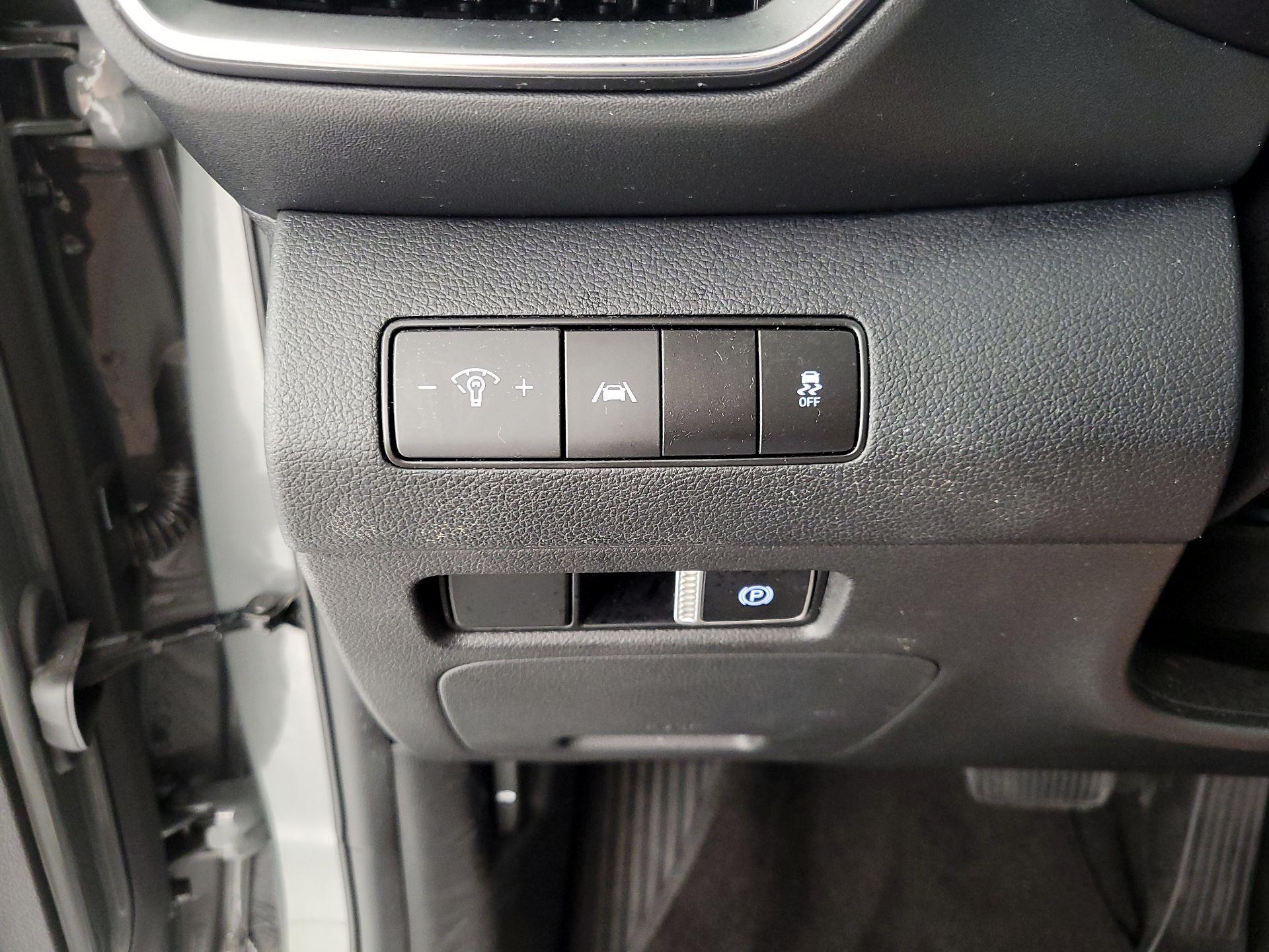 Thumbnail: 2022 Hyundai Santa Fe - 13