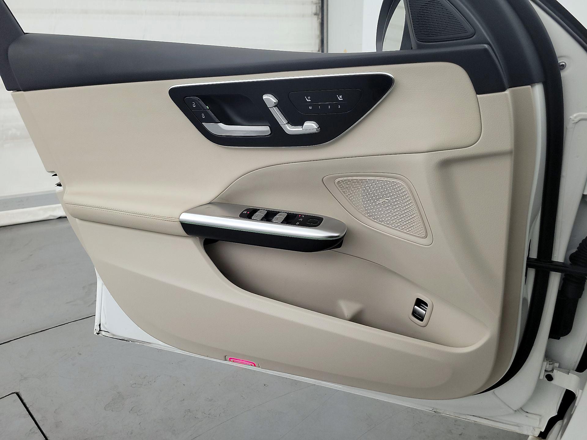 Thumbnail: 2022 Mercedes-Benz C-Class - 12