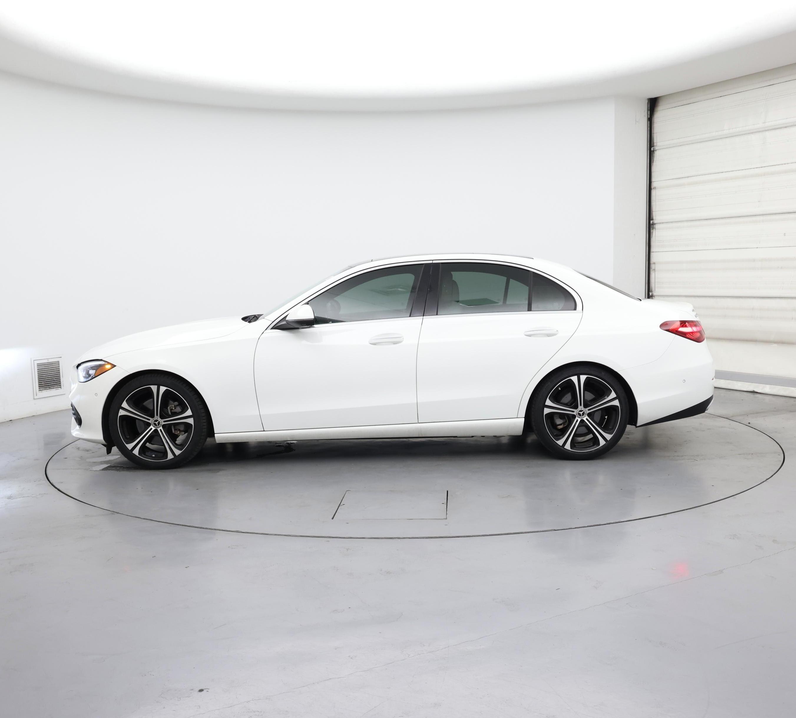 Thumbnail: 2022 Mercedes-Benz C-Class - 3